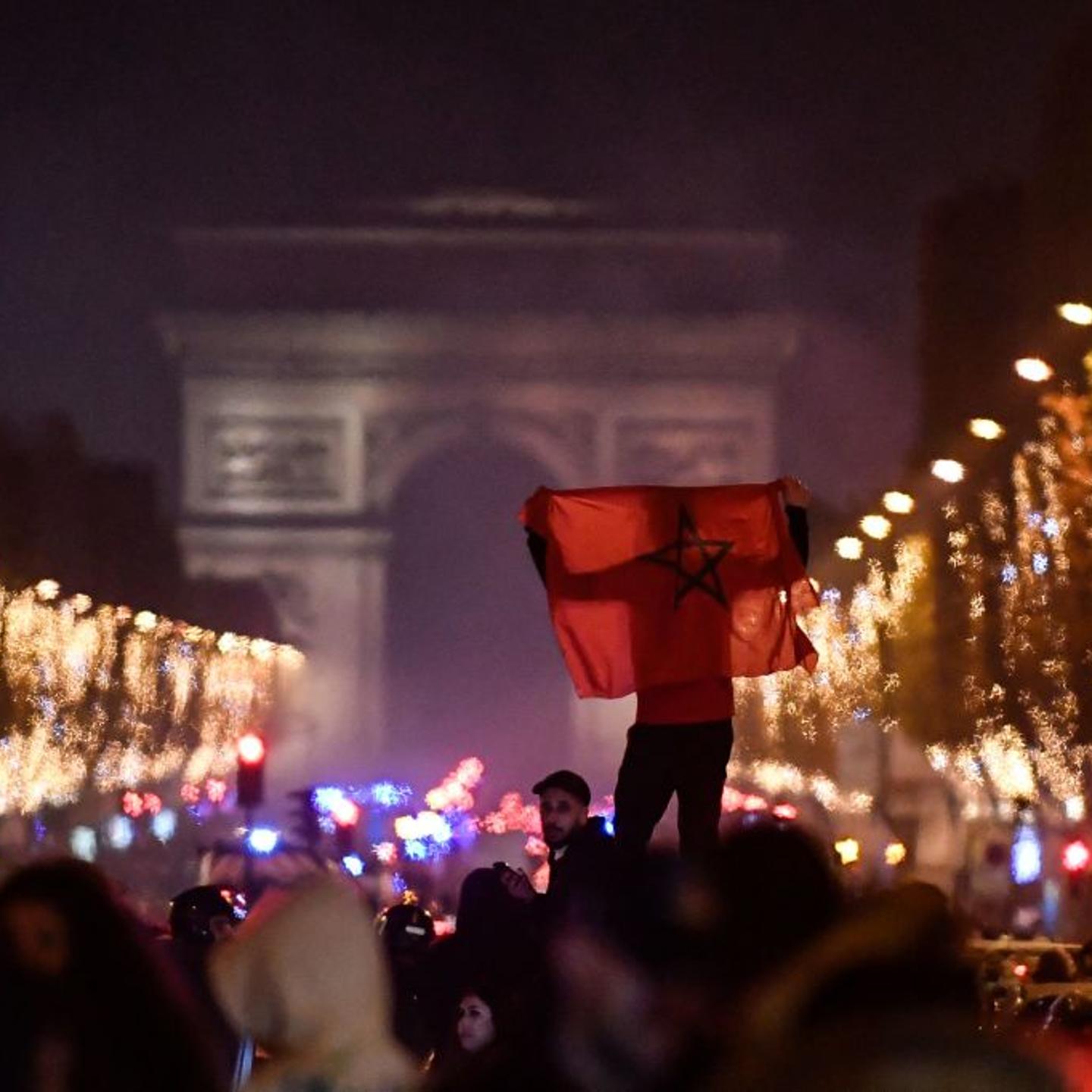TOPSHOT-FRANCE-FBL-WC-2022-ESP-MAR-FANS