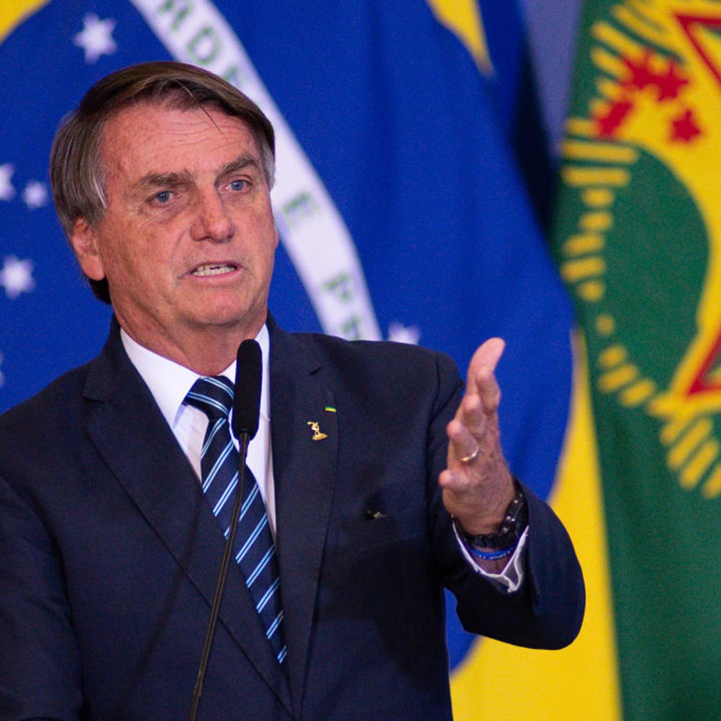 Bolsonaro Unveils Project for New National ID's and Passports