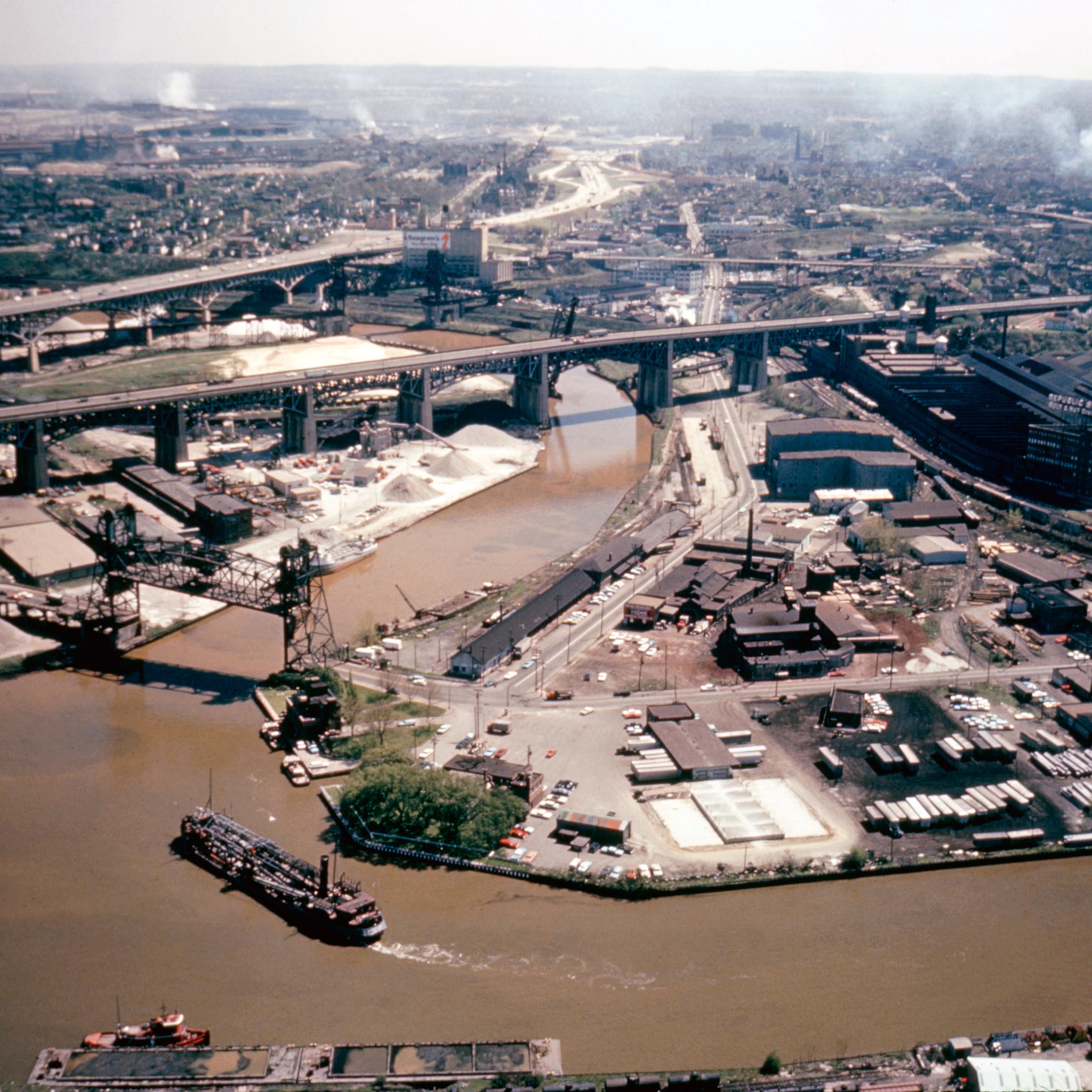 Color photos of pollution in the Great Lakes in 1968.