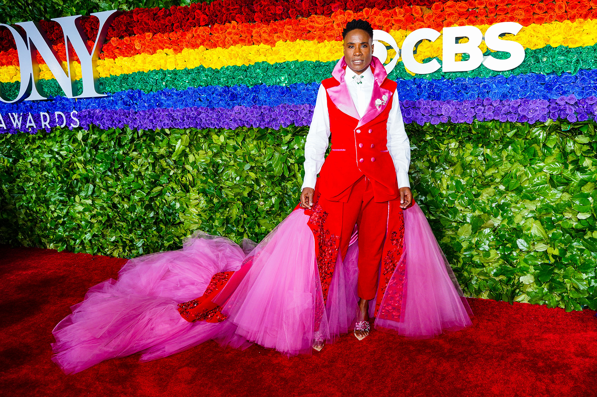 billy porter red carpet dress Billy Porter Wows in Feathered Tuxedo With 4,000 Crystals and $2M of