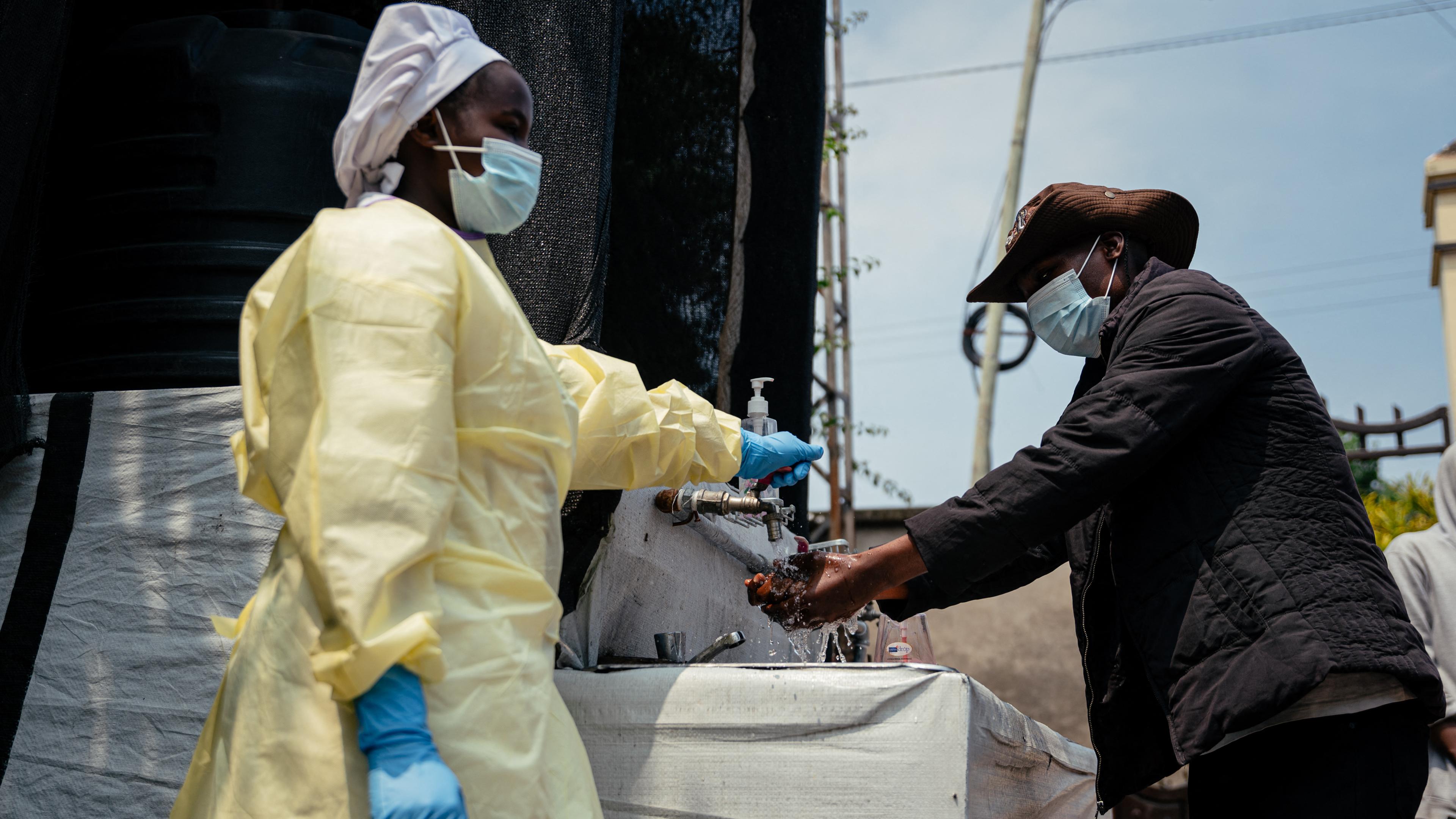 Trump 'Concerned' About Ebola Outbreak After American Tests Positive for Virus and Deaths Rise