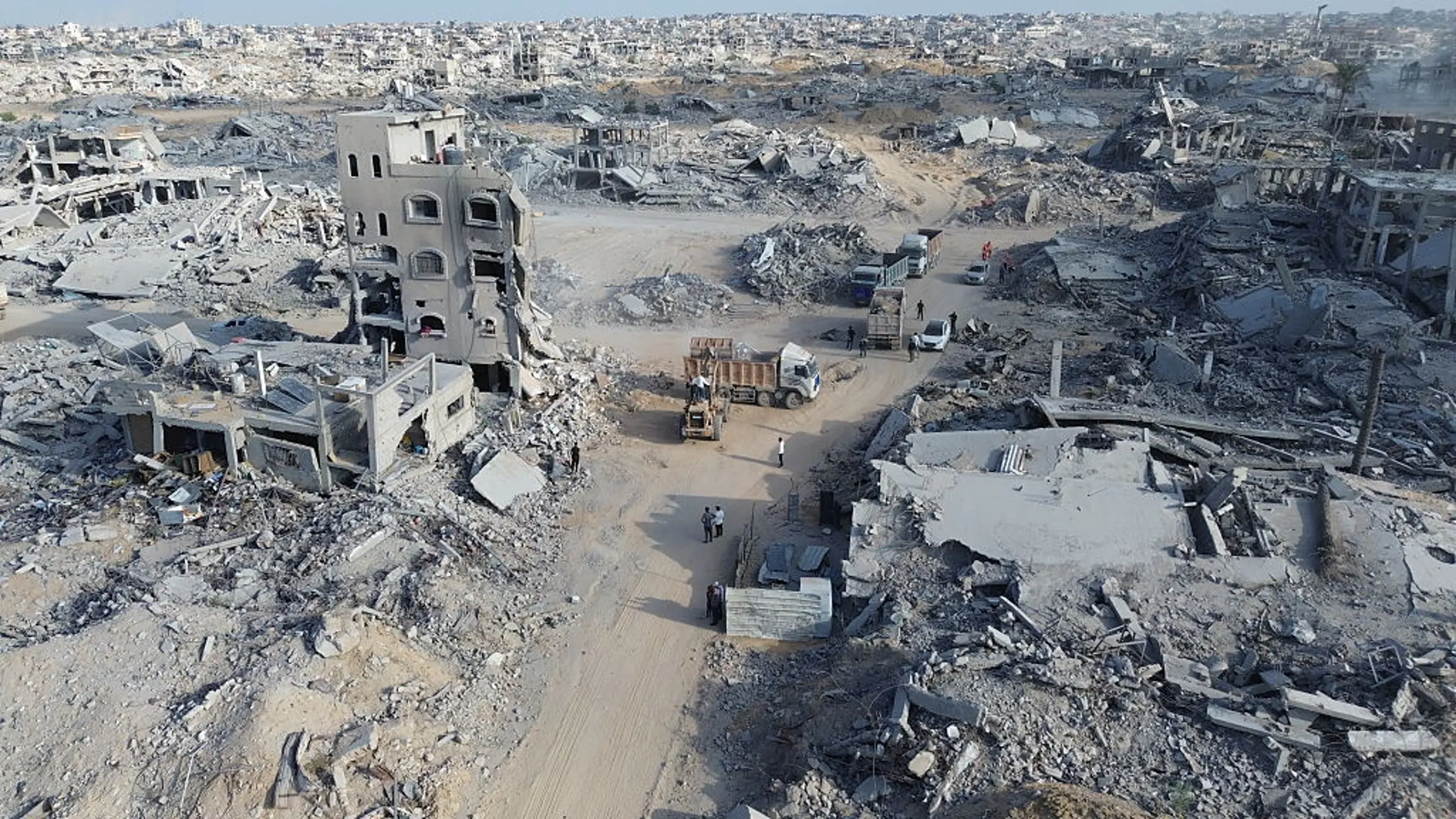 Debris removal work continues in Khan Yunis