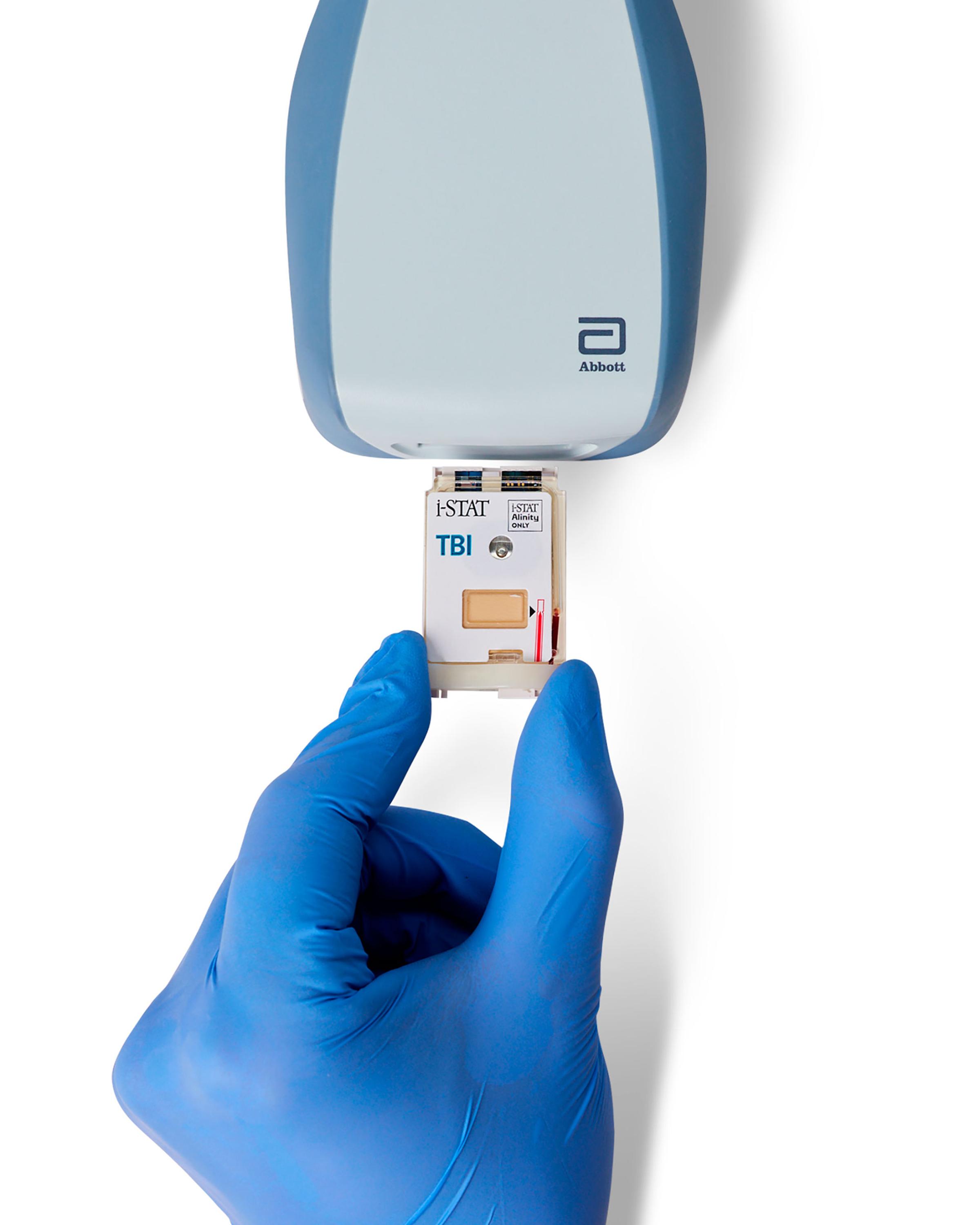 Istat Reader Abbott i-STAT TBI: The Best Inventions of 2025