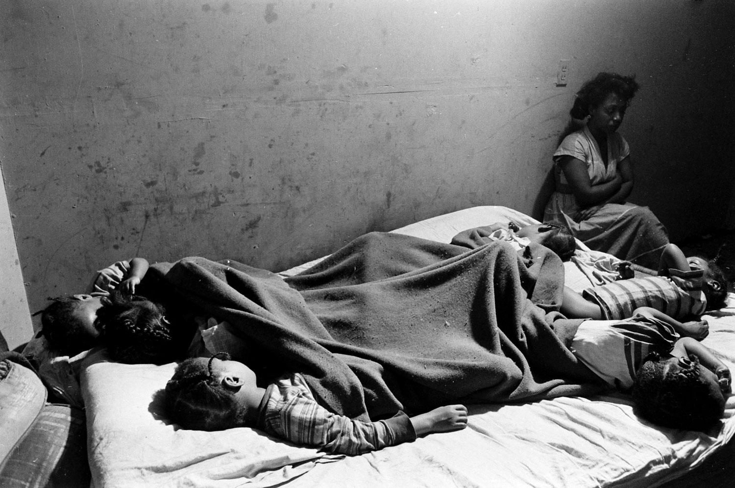 Chicago Confronts Urban Blight, 1954: A Great City at a Crossroads