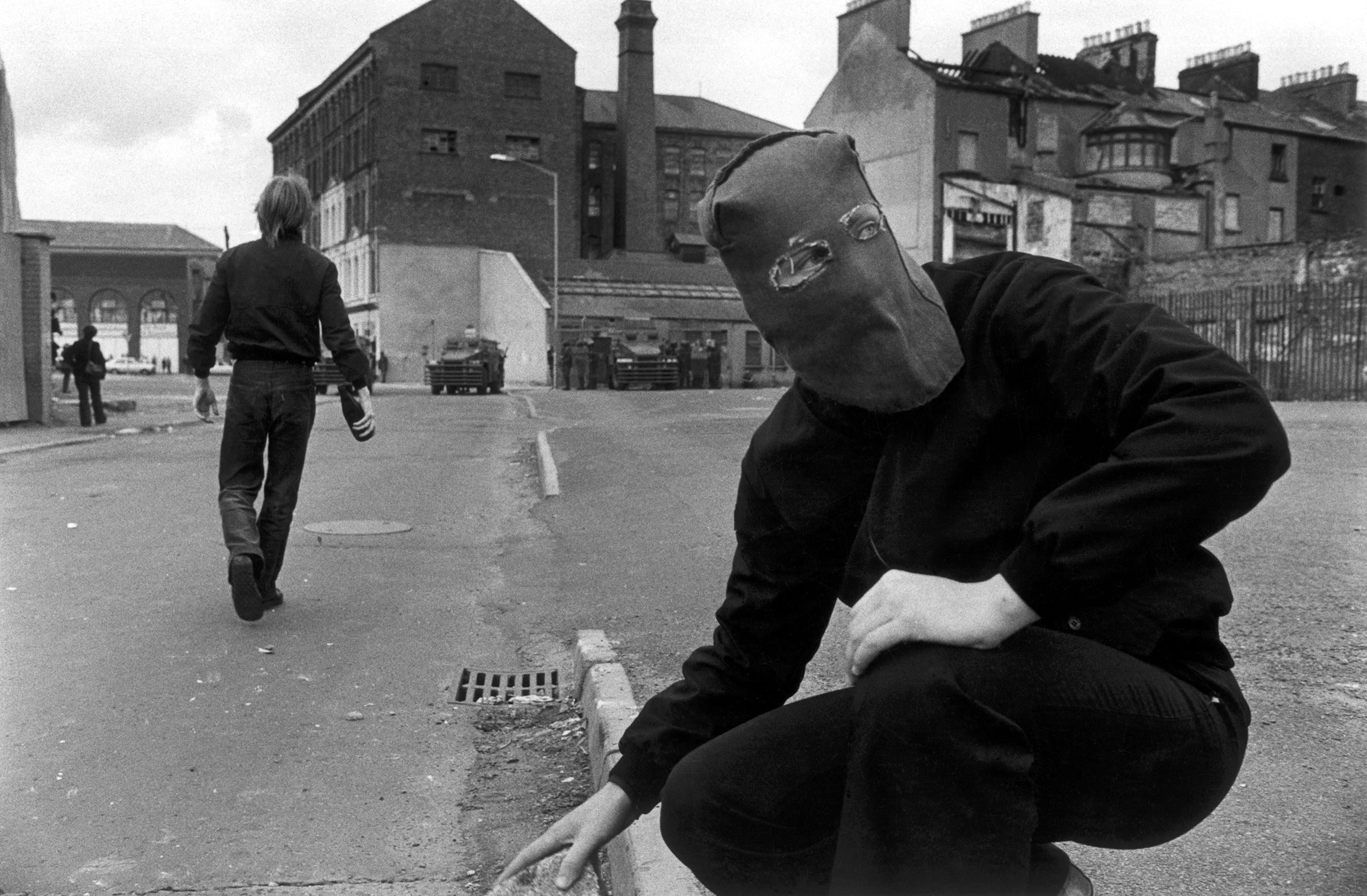 protest-northern-ireland-derry-riot-birthday-chris-stelle-perkins-magnum