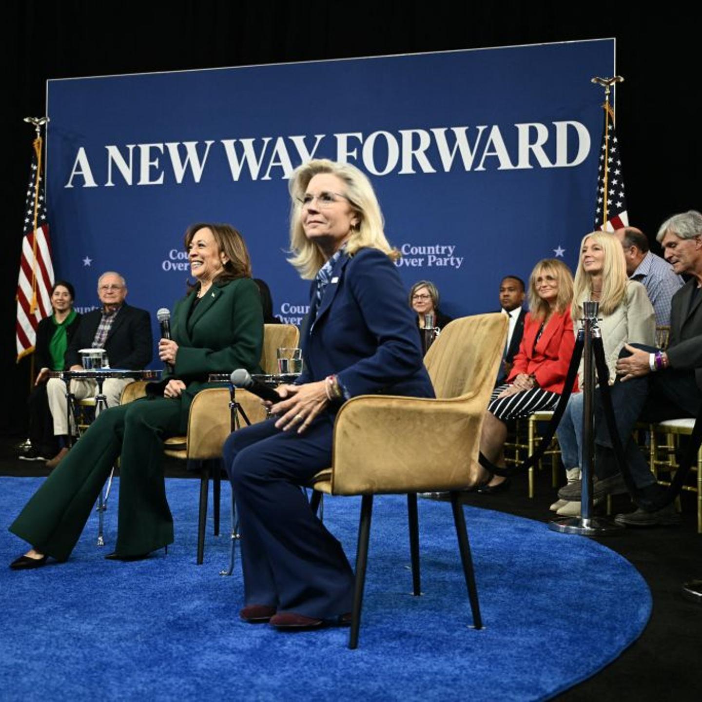 US-VOTE-POLITICS-HARRIS