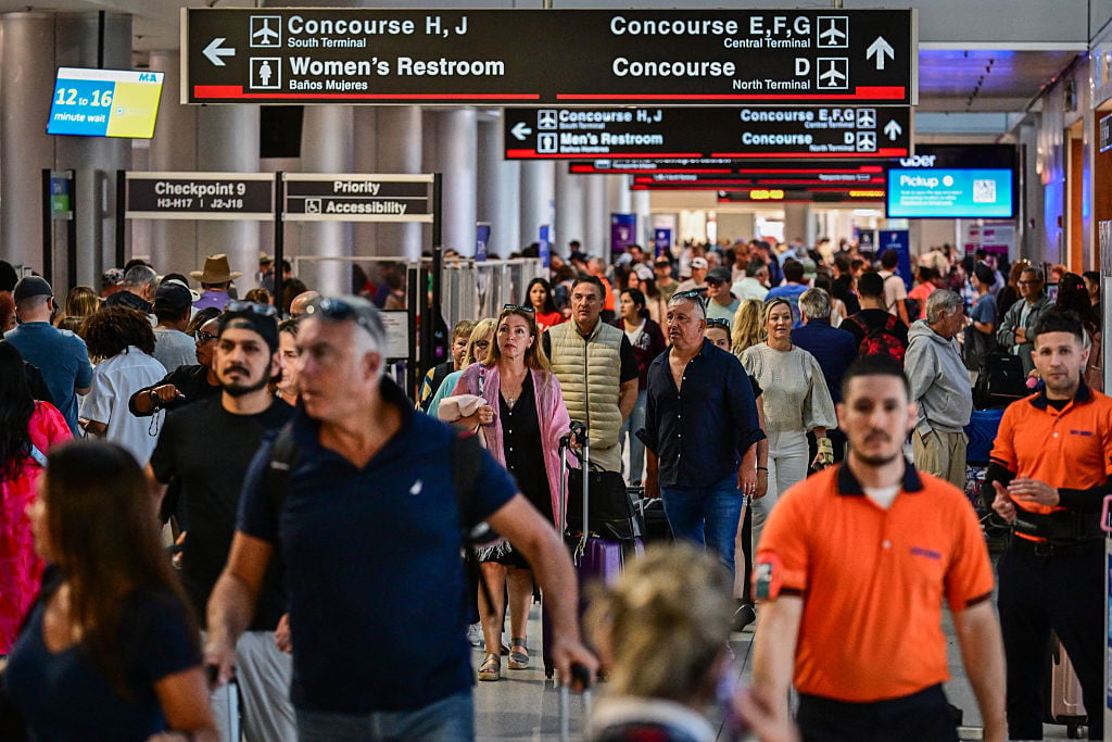 Memorial Day Weekend Travel Is Expected to Break Records in the U.S. How to Beat the Crowds—and Keep Costs Down