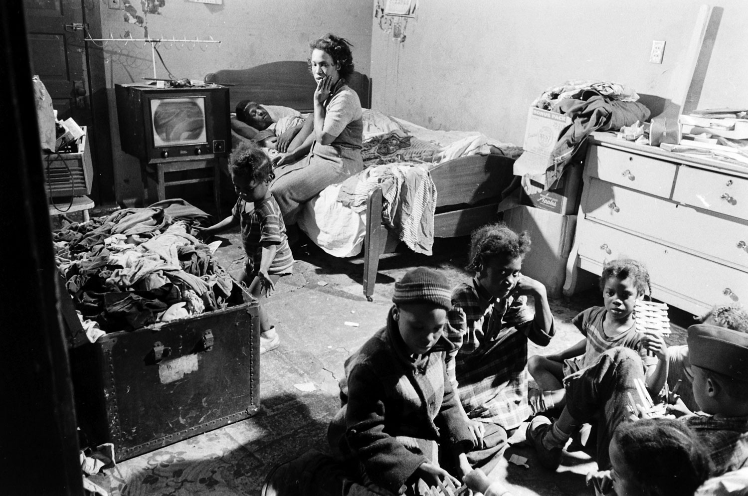 Chicago Confronts Urban Blight, 1954: A Great City at a Crossroads