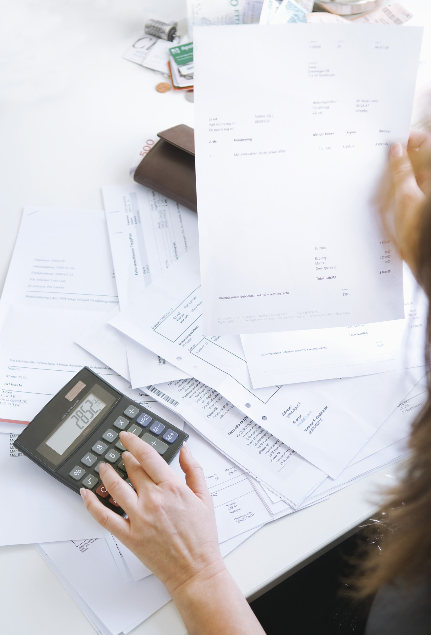 Women's debt and weight gain are correlated, a new study asserts.
