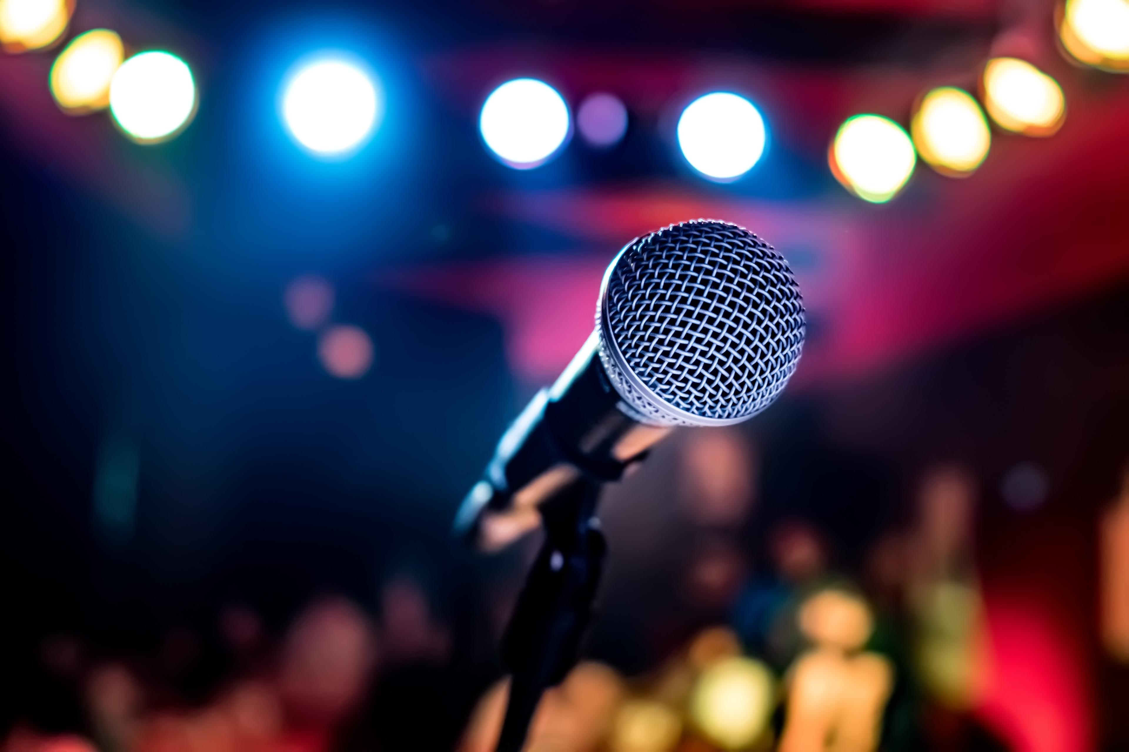 Best Karaoke Songs: Easy, Fun Songs You Should Sing Best Karaoke Songs: Easy, Fun Songs You Should Sing