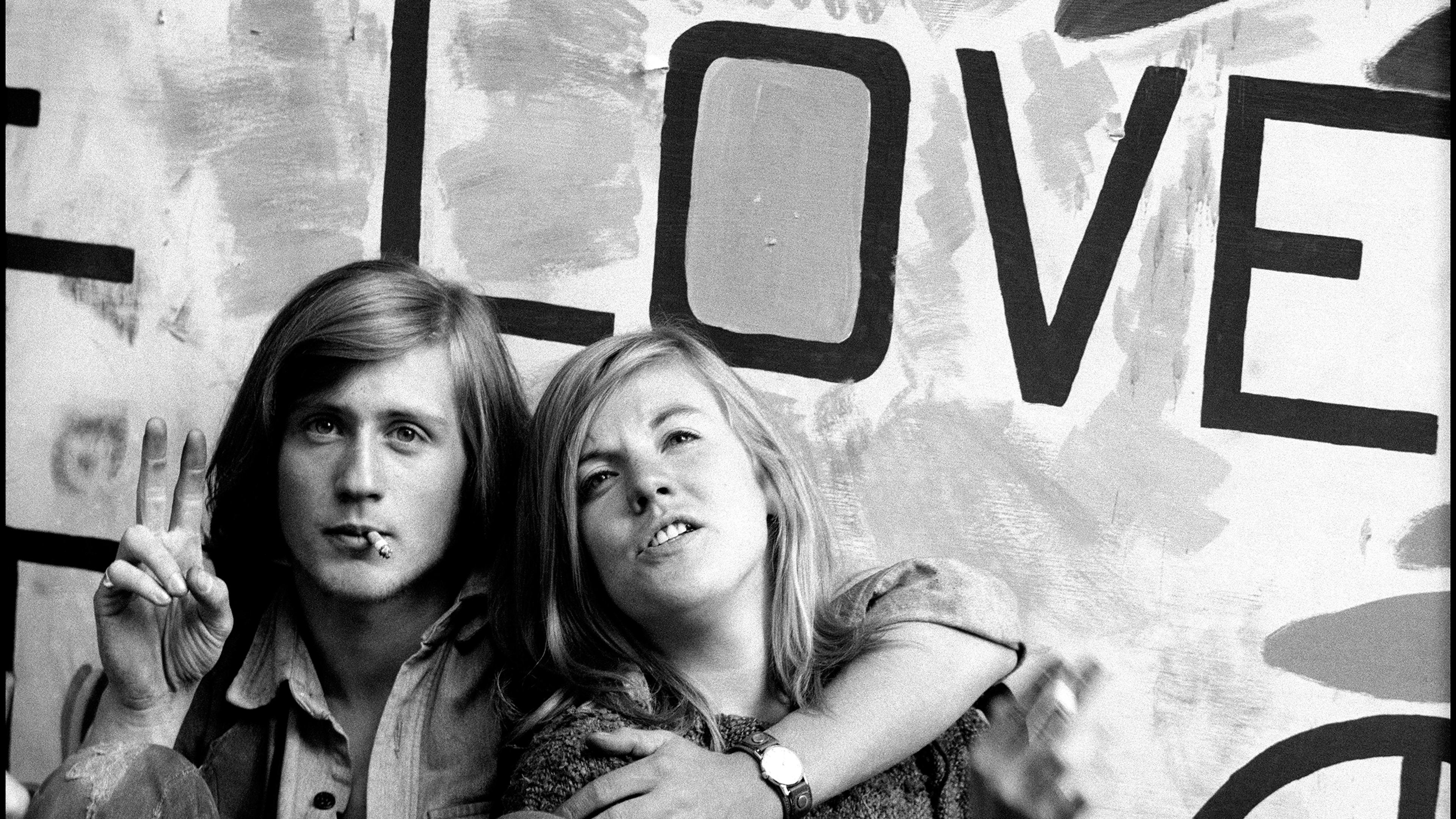 protest-chicago-illinois-1968-young-protestors-turbulent-1968-democratic-national-convention-burt-glinn-magnum