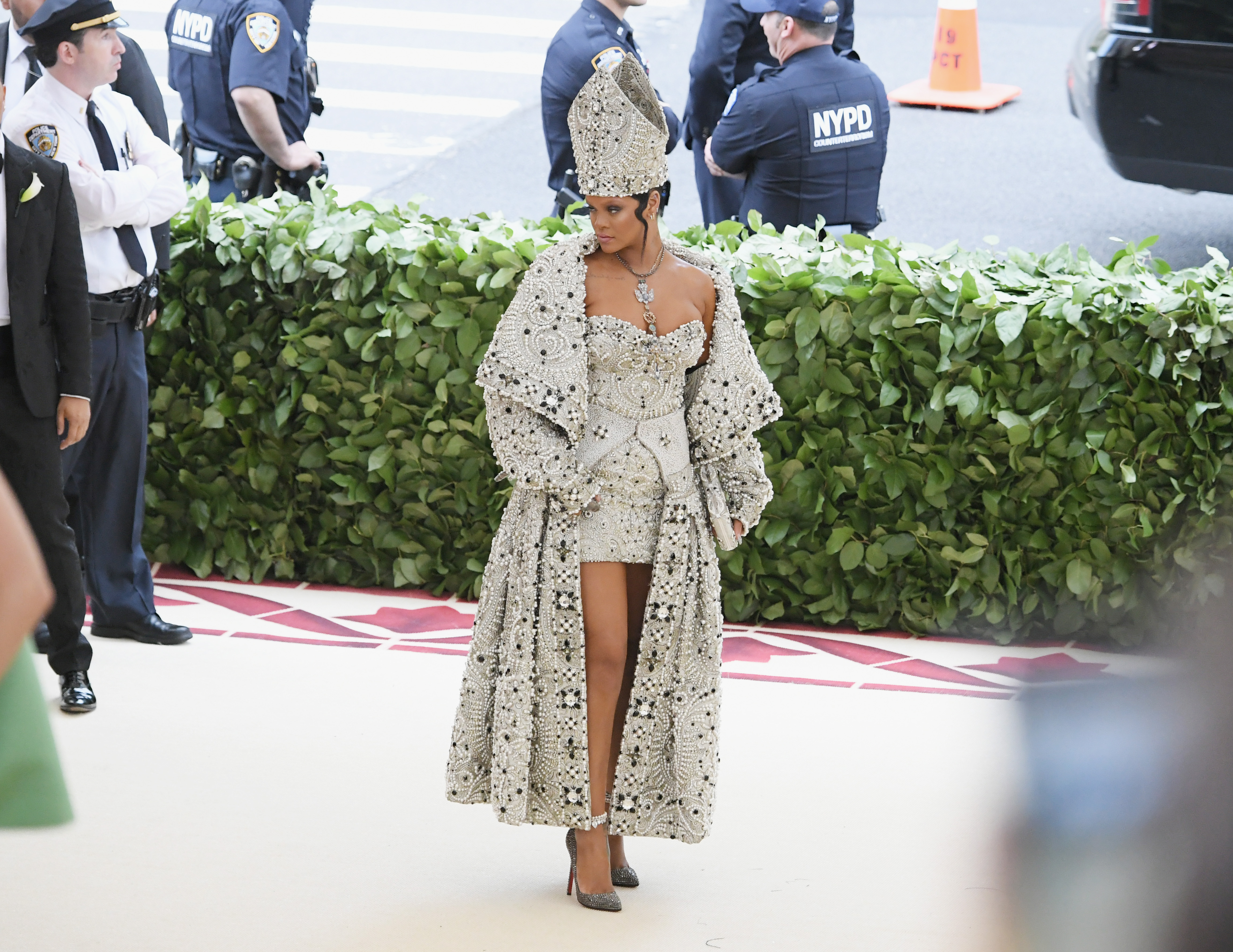 Heavenly Bodies: Fashion &amp; The Catholic Imagination Costume Institute Gala - Red Carpet