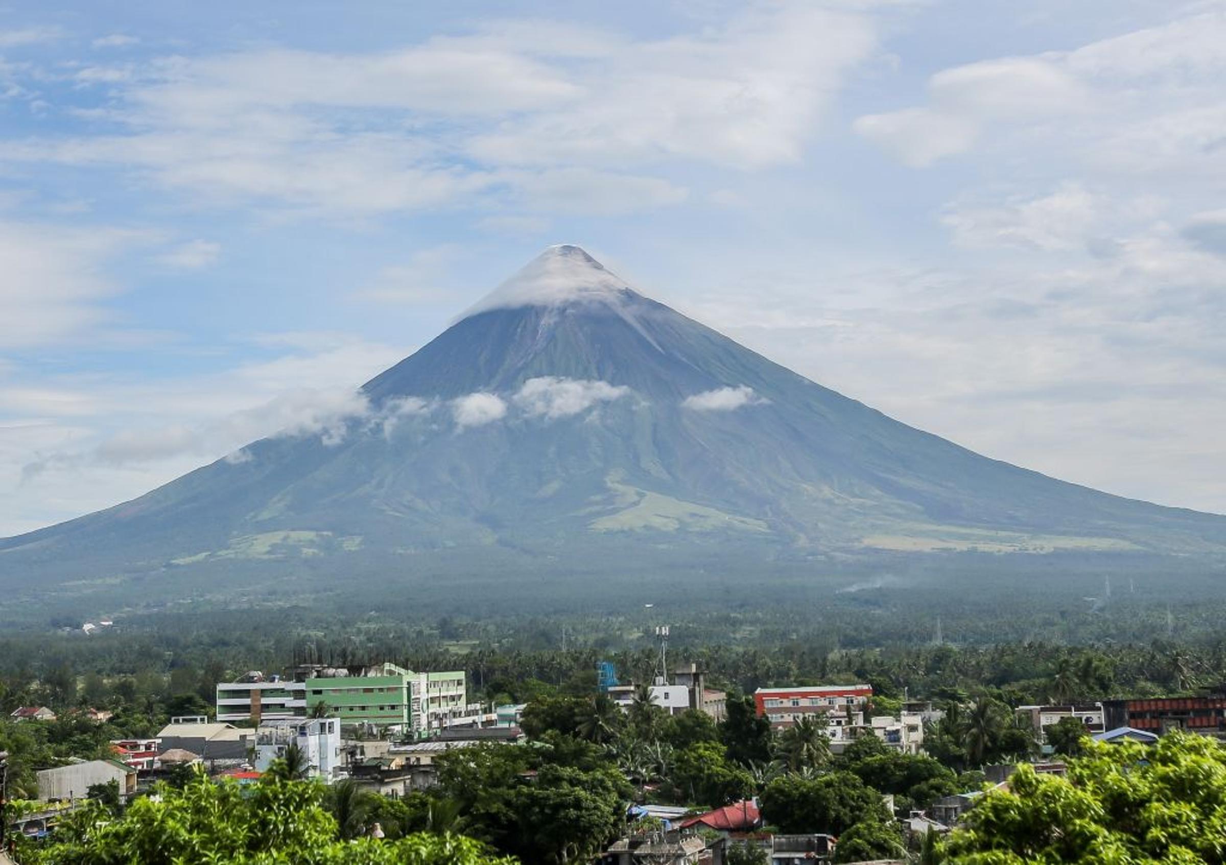 Thousands Evacuate as Philippine Volcano Shows Increasing Signs of Activity
