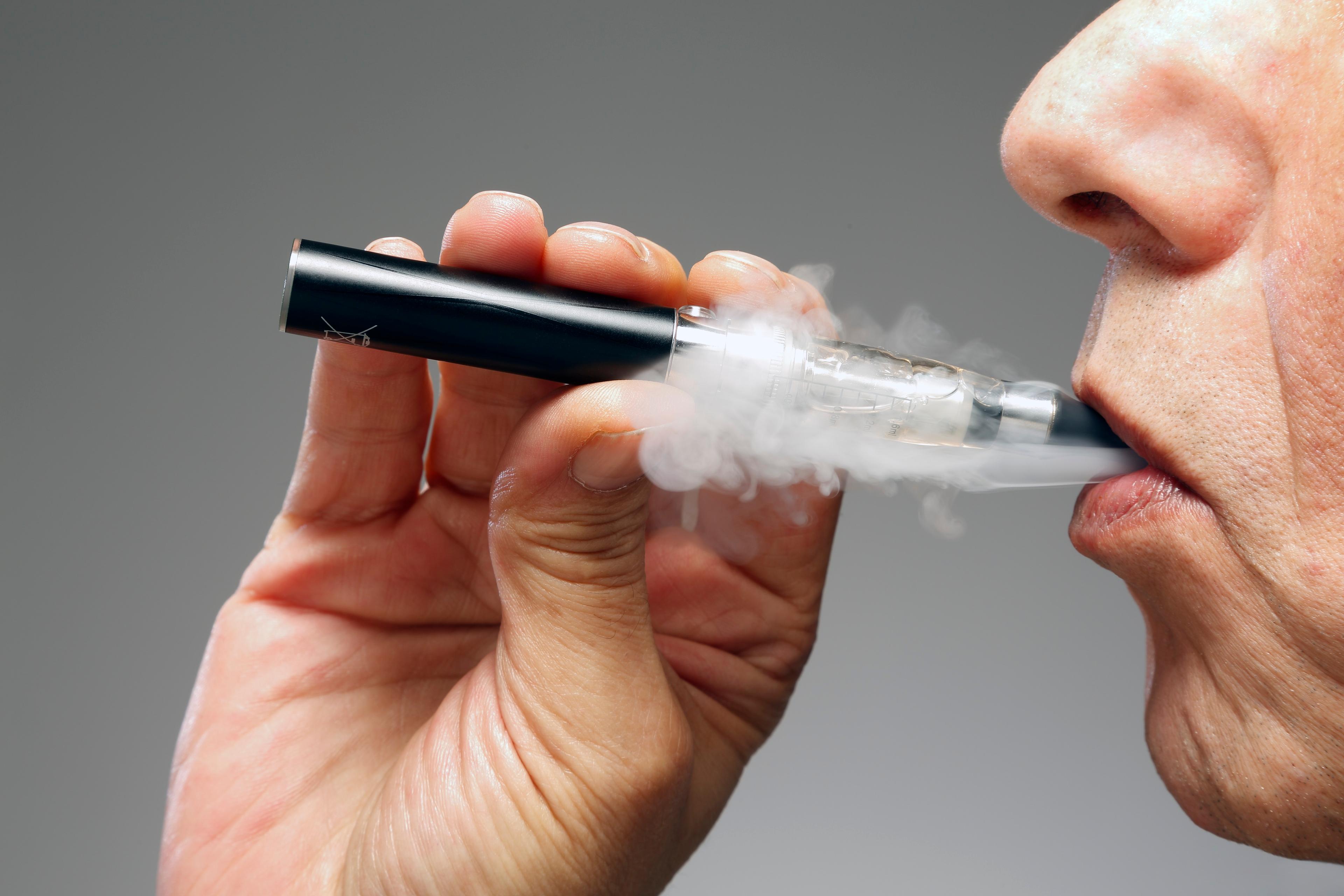 Study: E-Cigs Better Than Gum, Patches in Helping Smokers Quit Study: E-Cigs Better Than Gum, Patches in Helping Smokers Quit