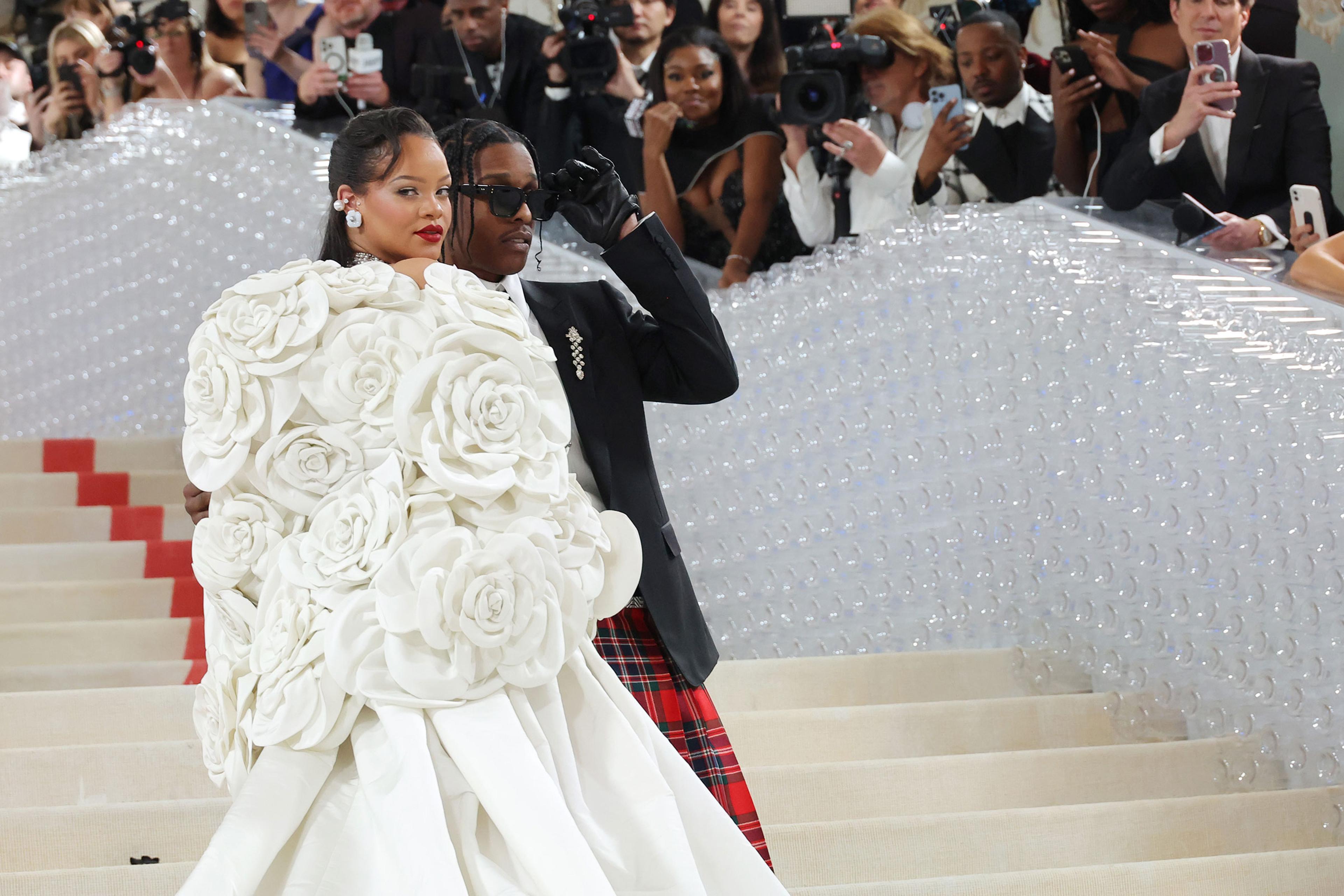 Rihanna Arrives Fashionably Late to the 2023 Met Gala Rihanna Arrives Fashionably Late to the 2023 Met Gala