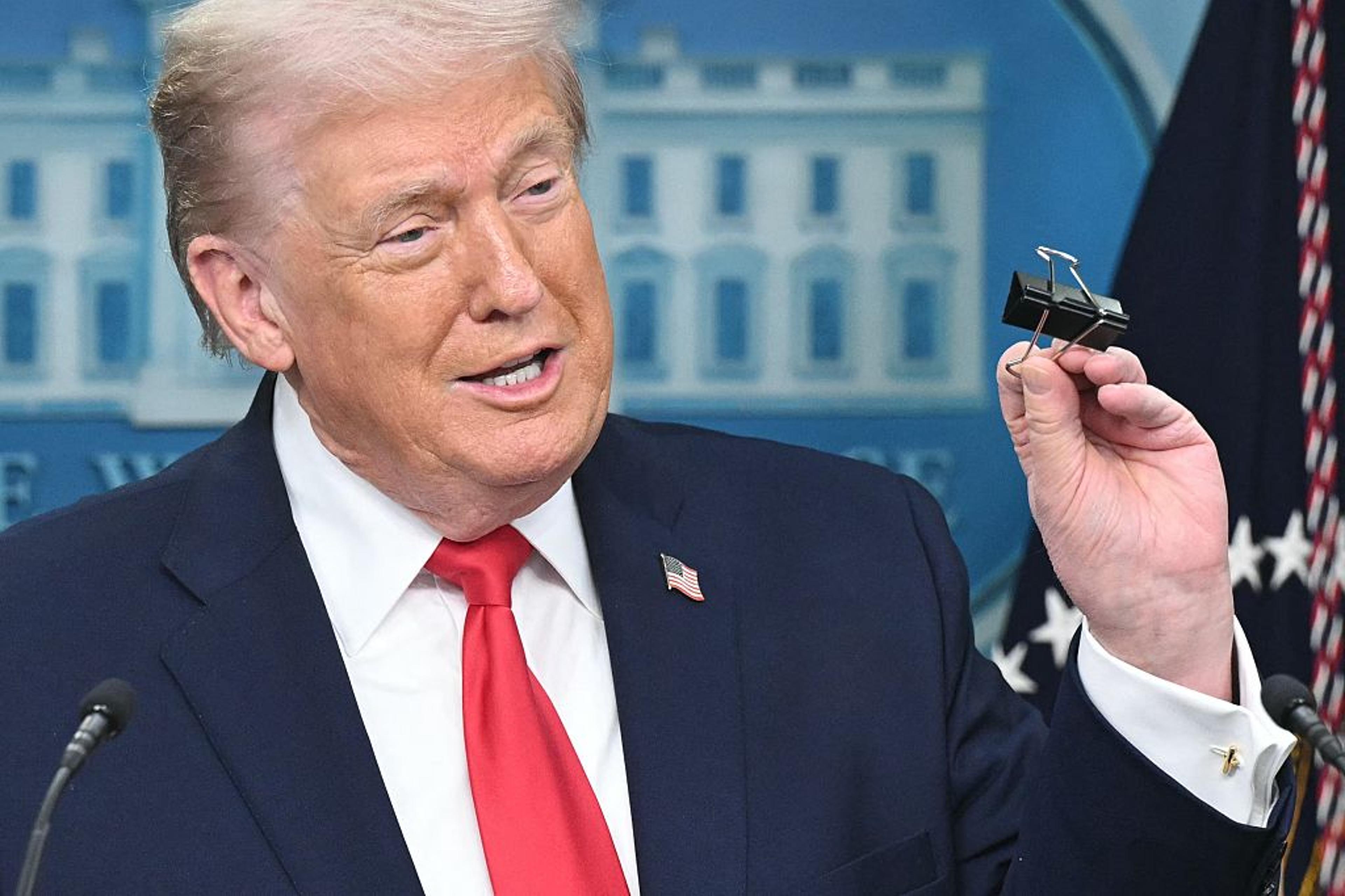 Ông Trump có bài phát biểu dài dòng, lan man giữa lúc căng thẳng leo thang ở Greenland.