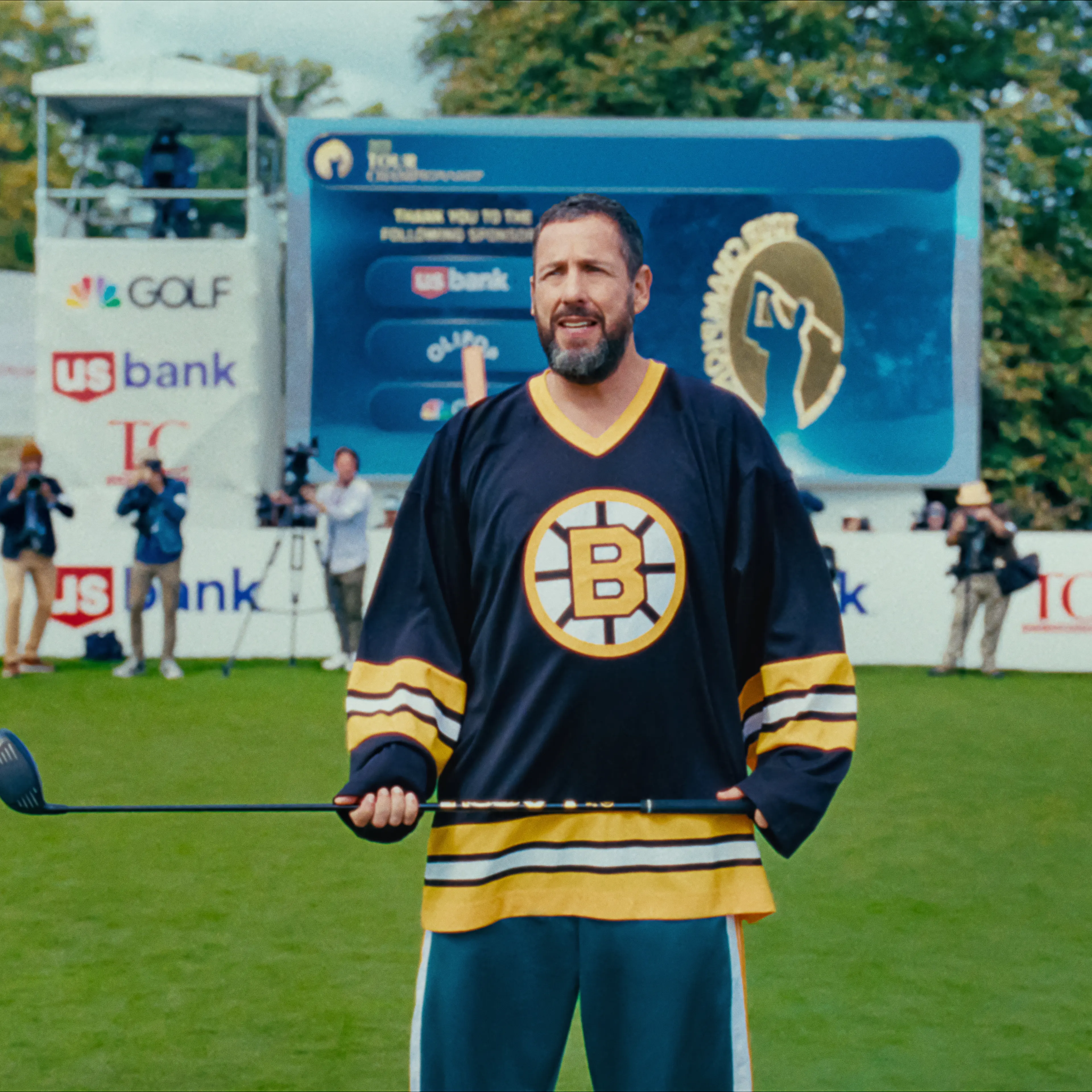 Adam Sandler in HAPPY GILMORE 2