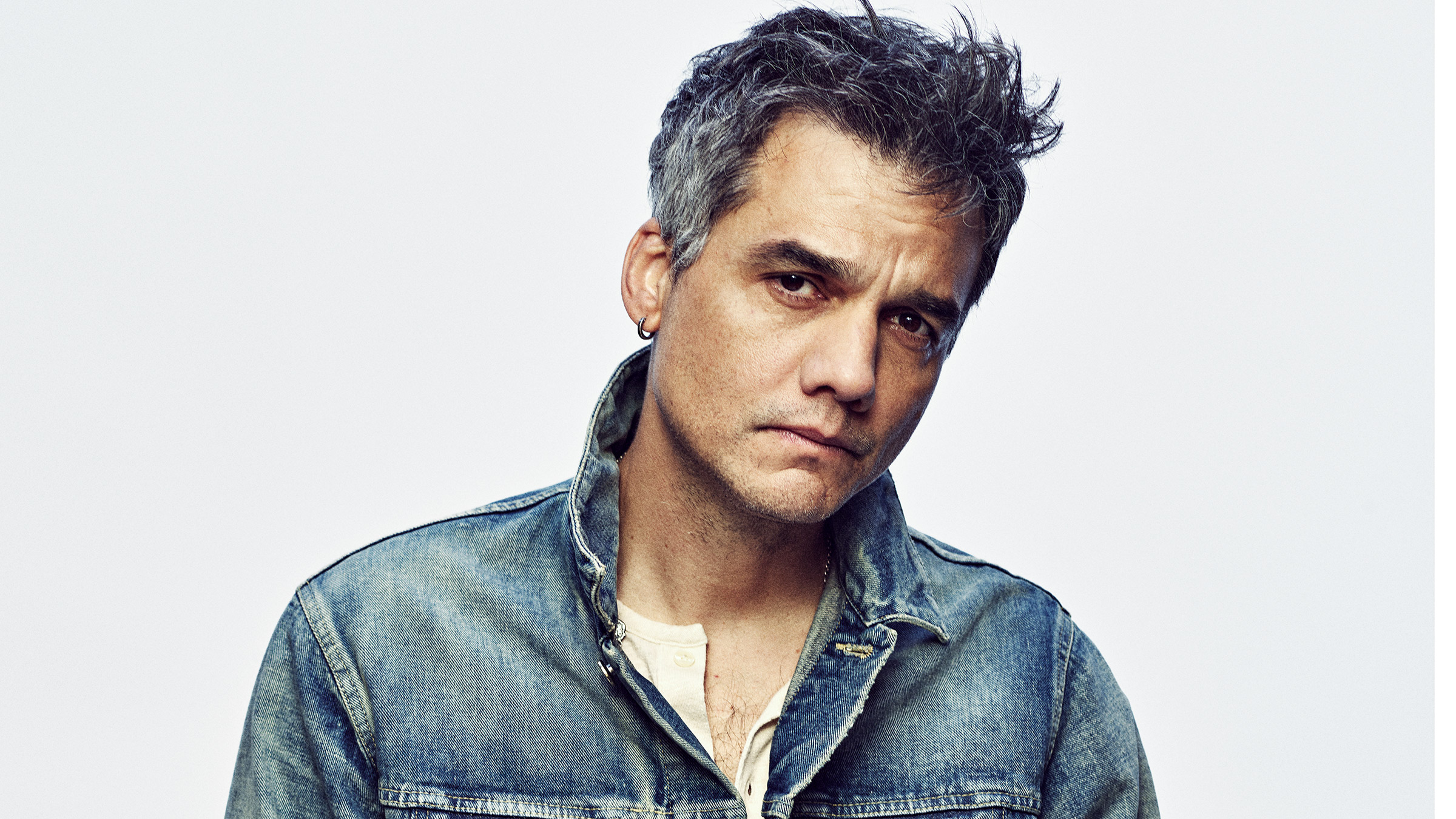 Wagner Moura Wants to Tell You the Truth