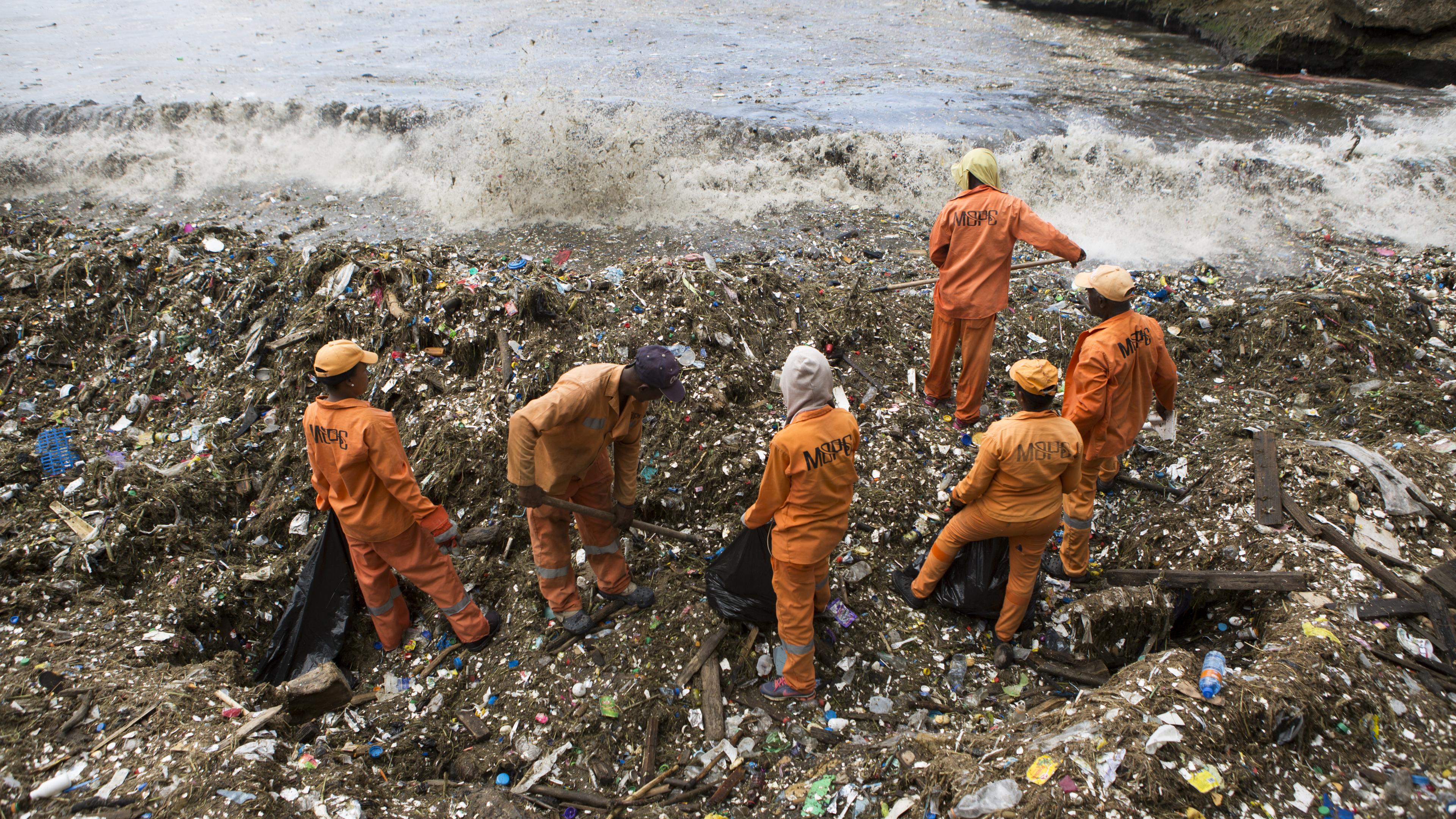Dominican Republic: Waves of Garbage Signal Global Problem