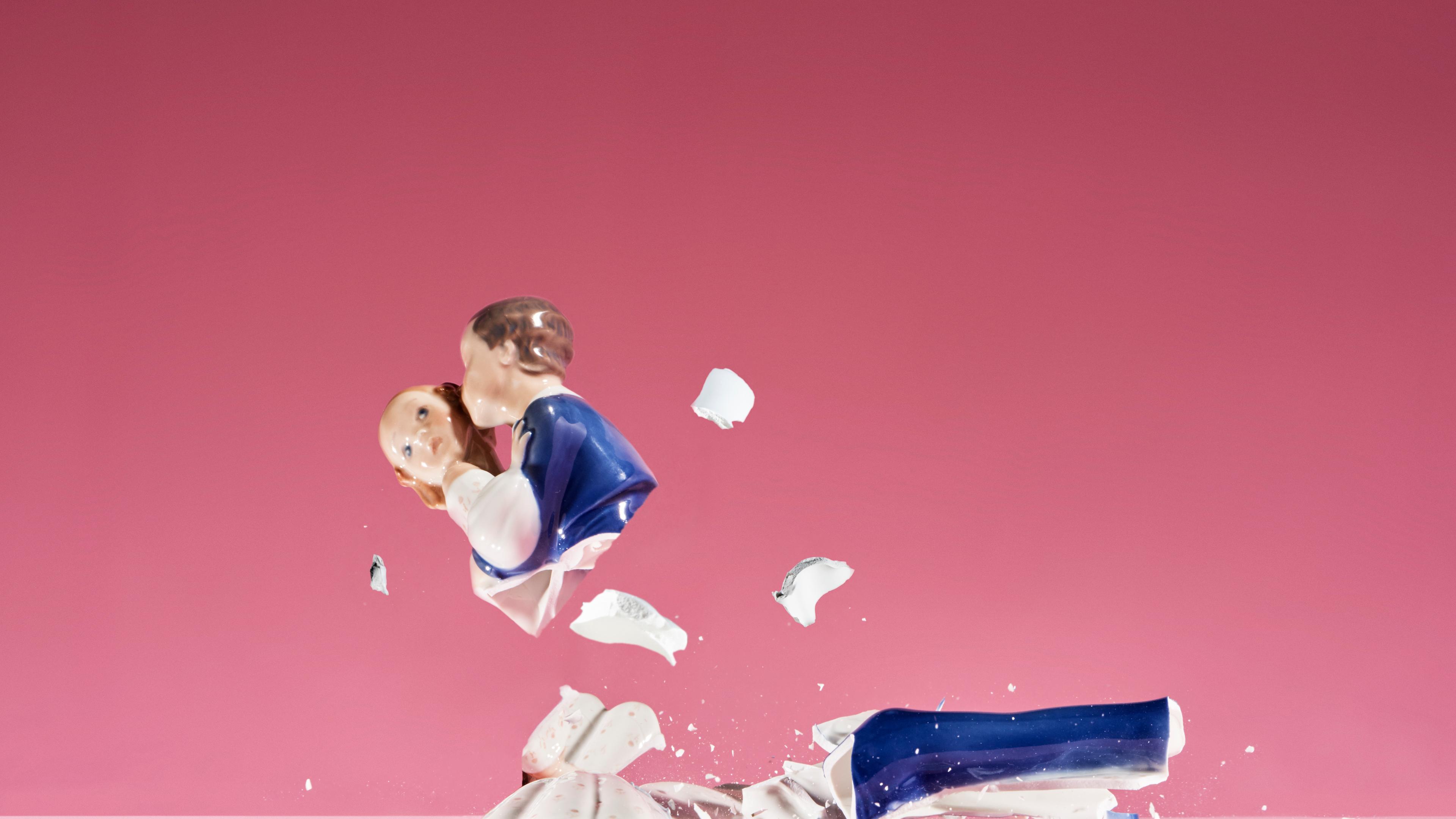 Toxic Relationships: Signs, Help and What To Do