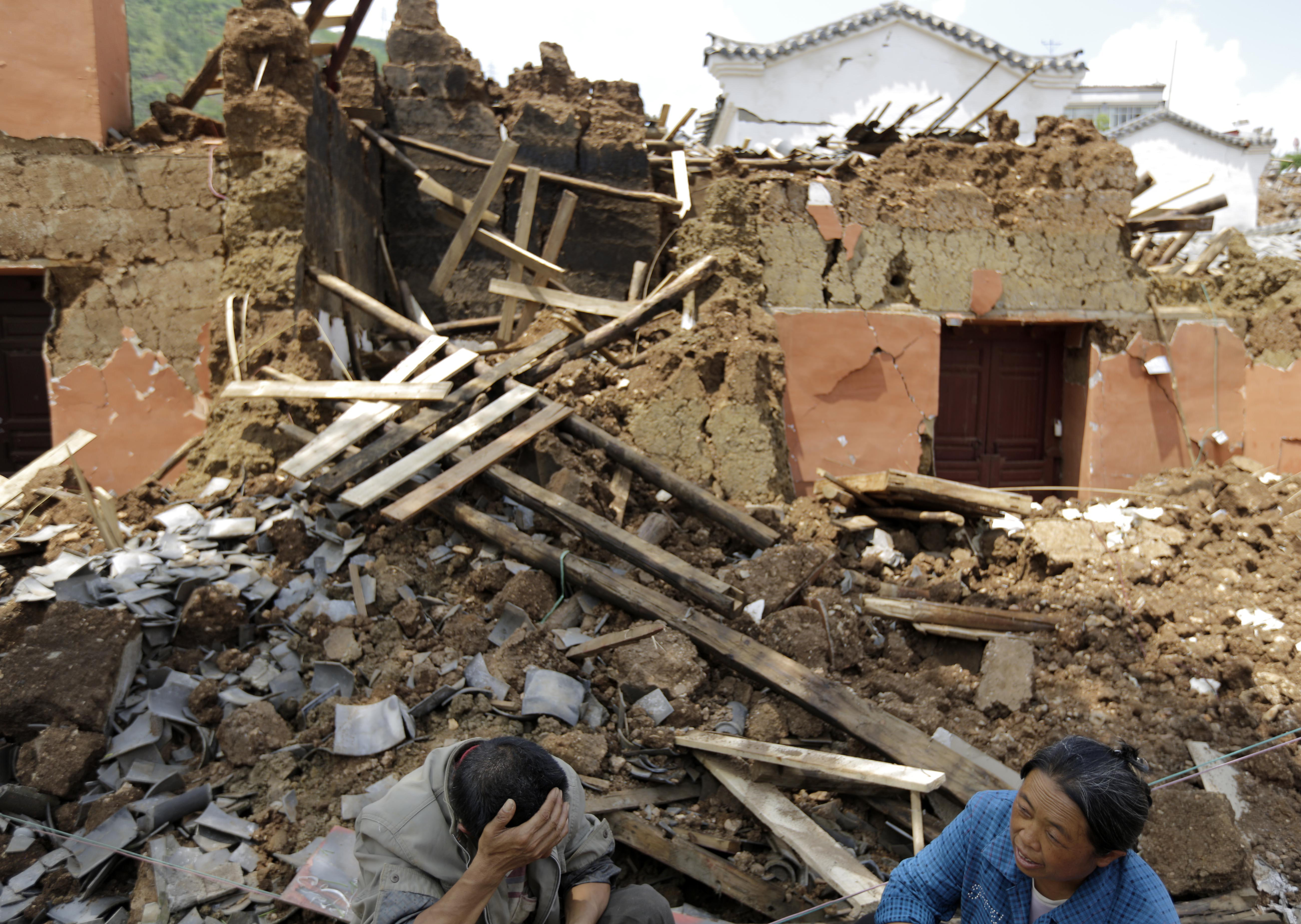 China Earthquake: Yunnan Death Toll Climbs to 398
