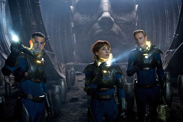 Prometheus Review: Ridley Scott's Same Alien Scare Tactics