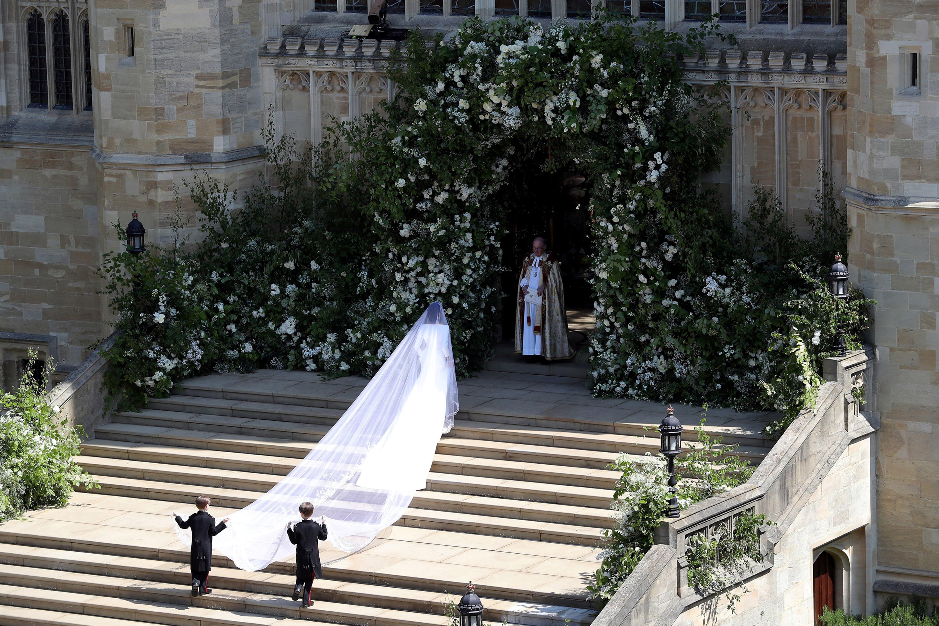 Markle's Wedding Kate Middleton Wedding Dress Back How Meghan Markle's Wedding Dress Compares To Kate Middleton's Markle's Wedding Kate Middleton Wedding Dress Back How Meghan Markle's Wedding Dress Compares To Kate Middleton's