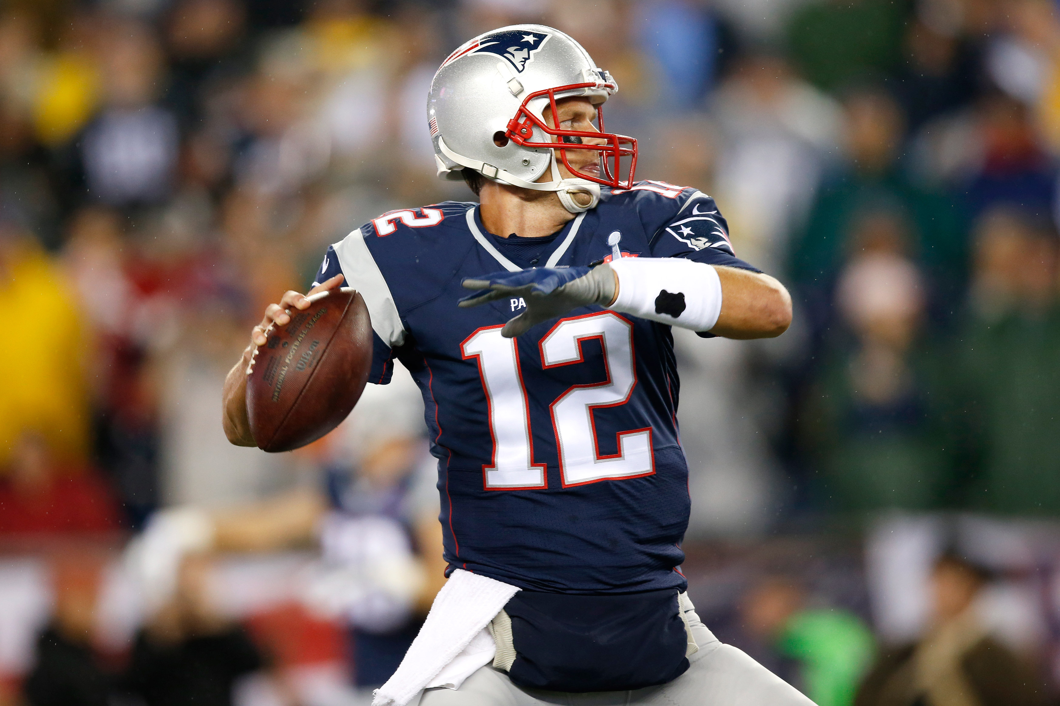 Tom Brady Leads Patriots to Win Over Pittsburgh Steelers