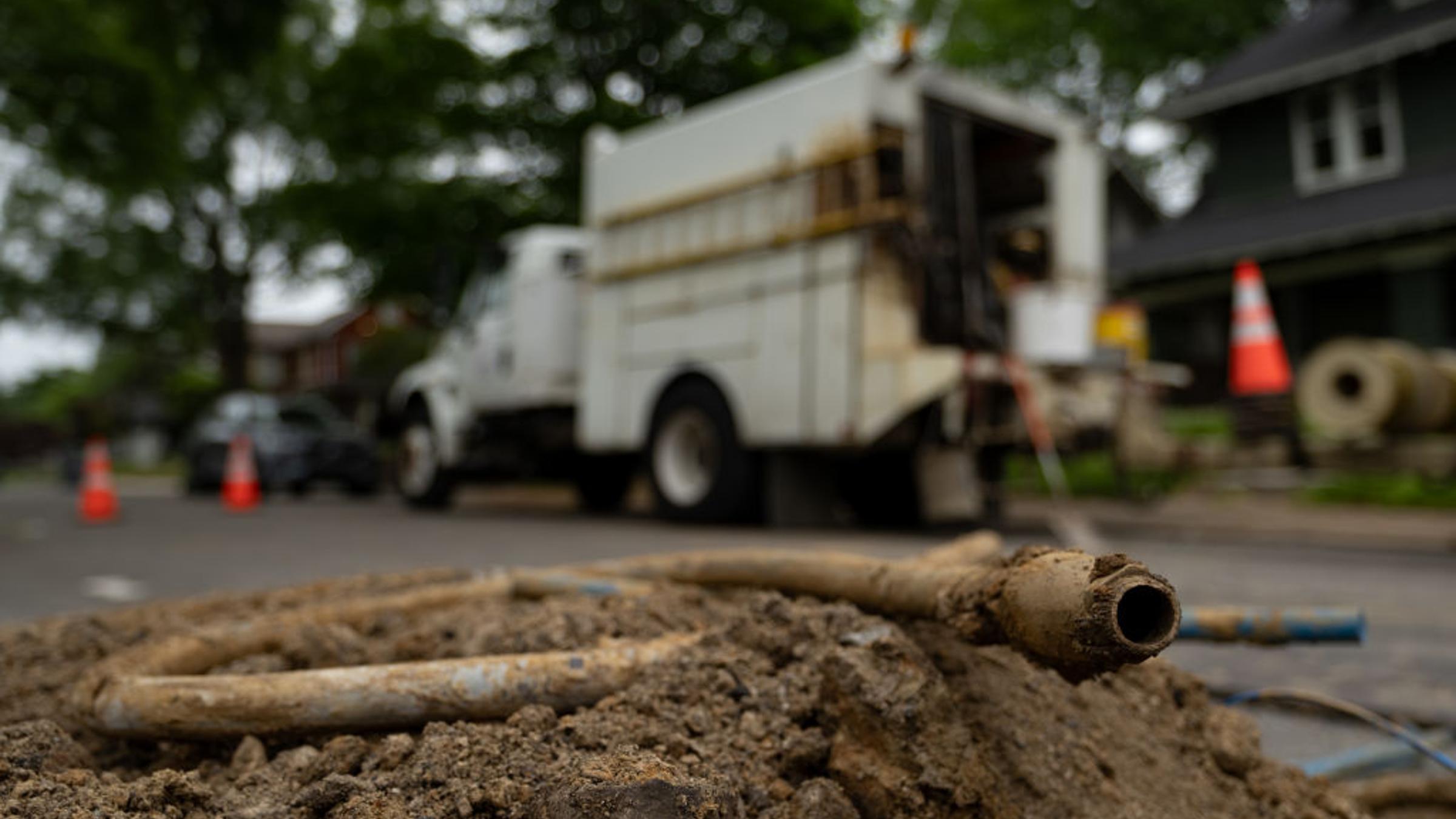 City of Memphis struggles with lead pipes and water company doing patrial replacements.
