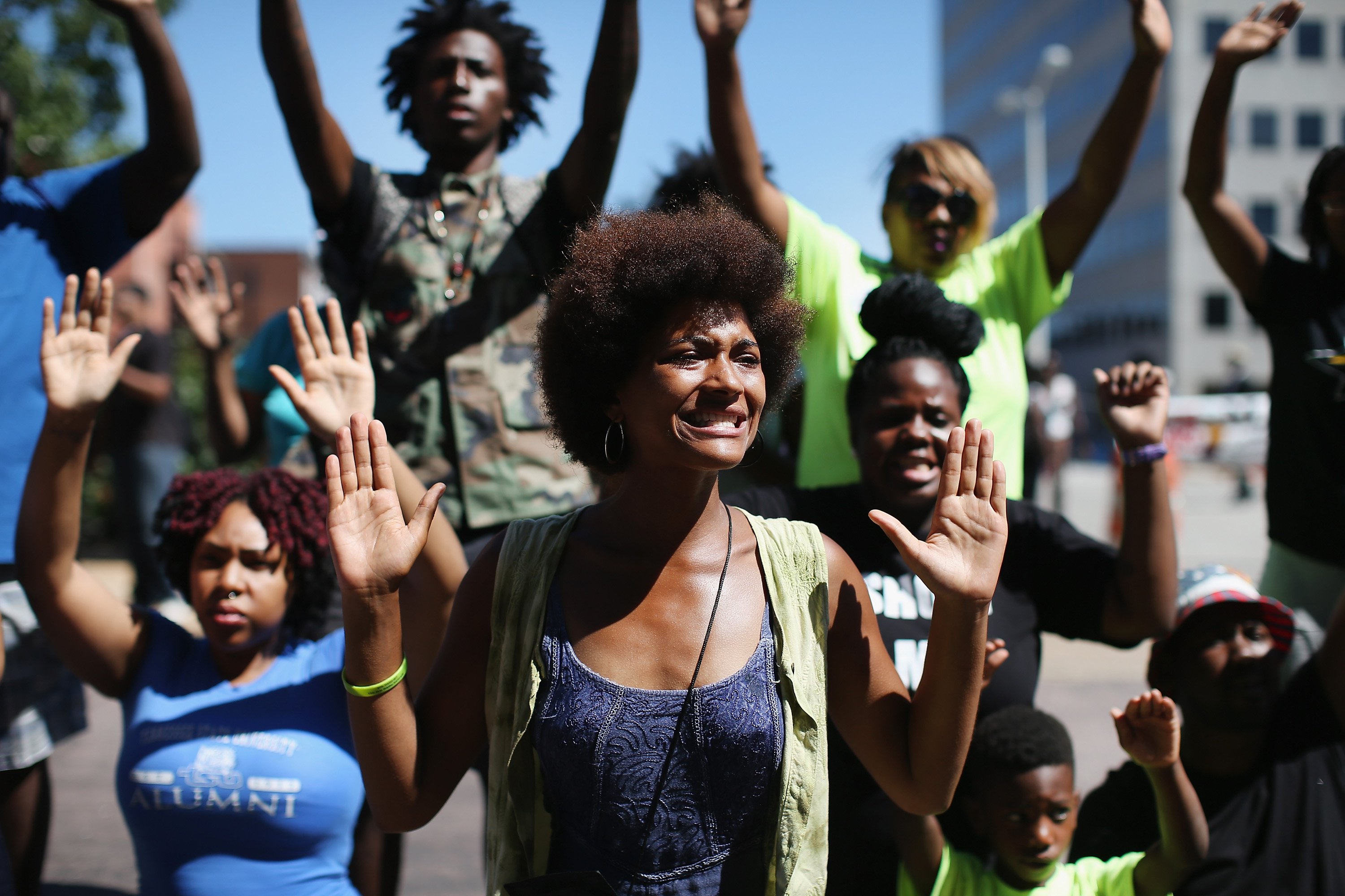 Ferguson Protests Stay Peaceful for the First Night Since Shooting
