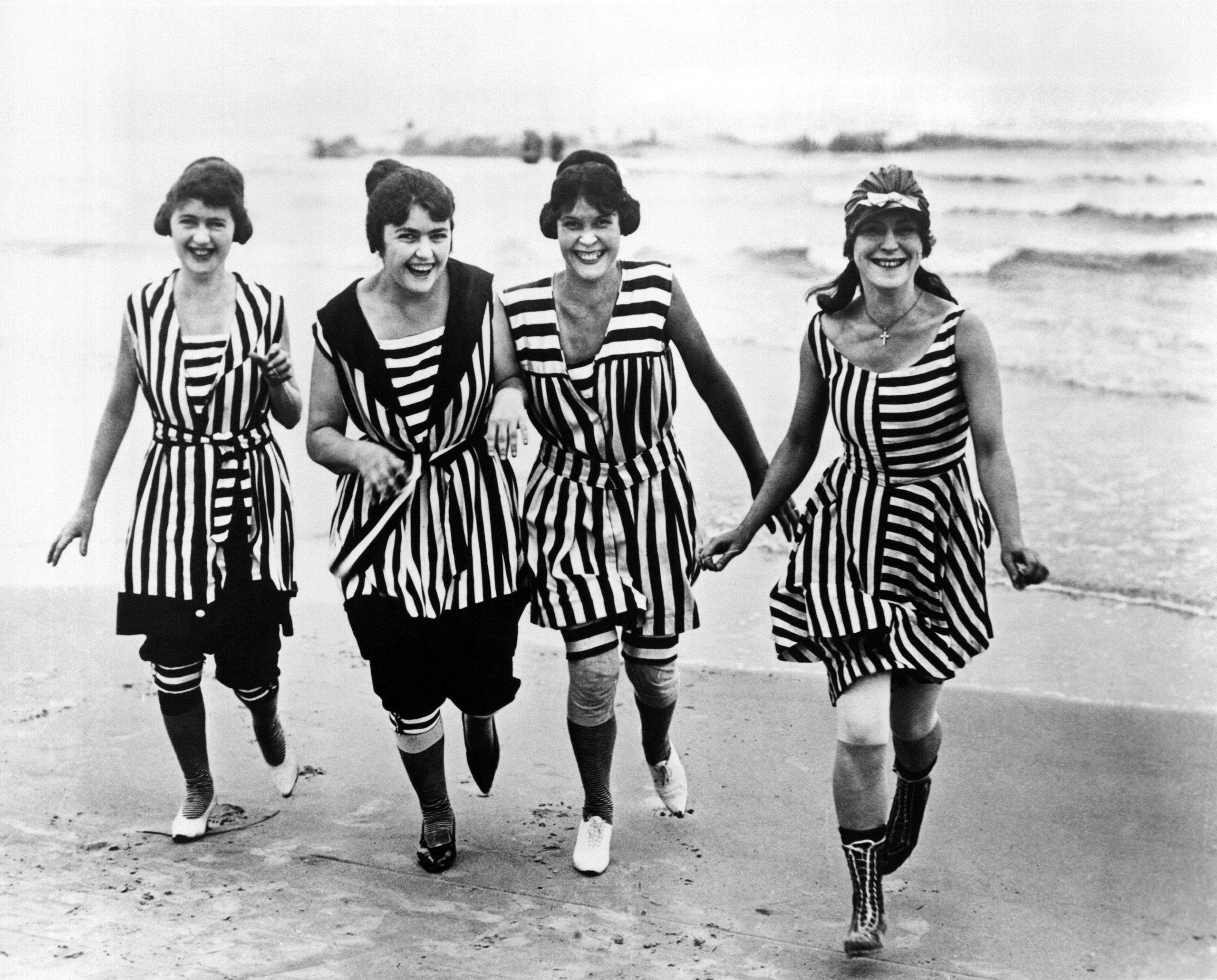 Old Fashioned Swimwear Victorian Swimsuit, Vintage Bathing Suit Old Fashioned Swimwear Victorian Swimsuit, Vintage Bathing Suit