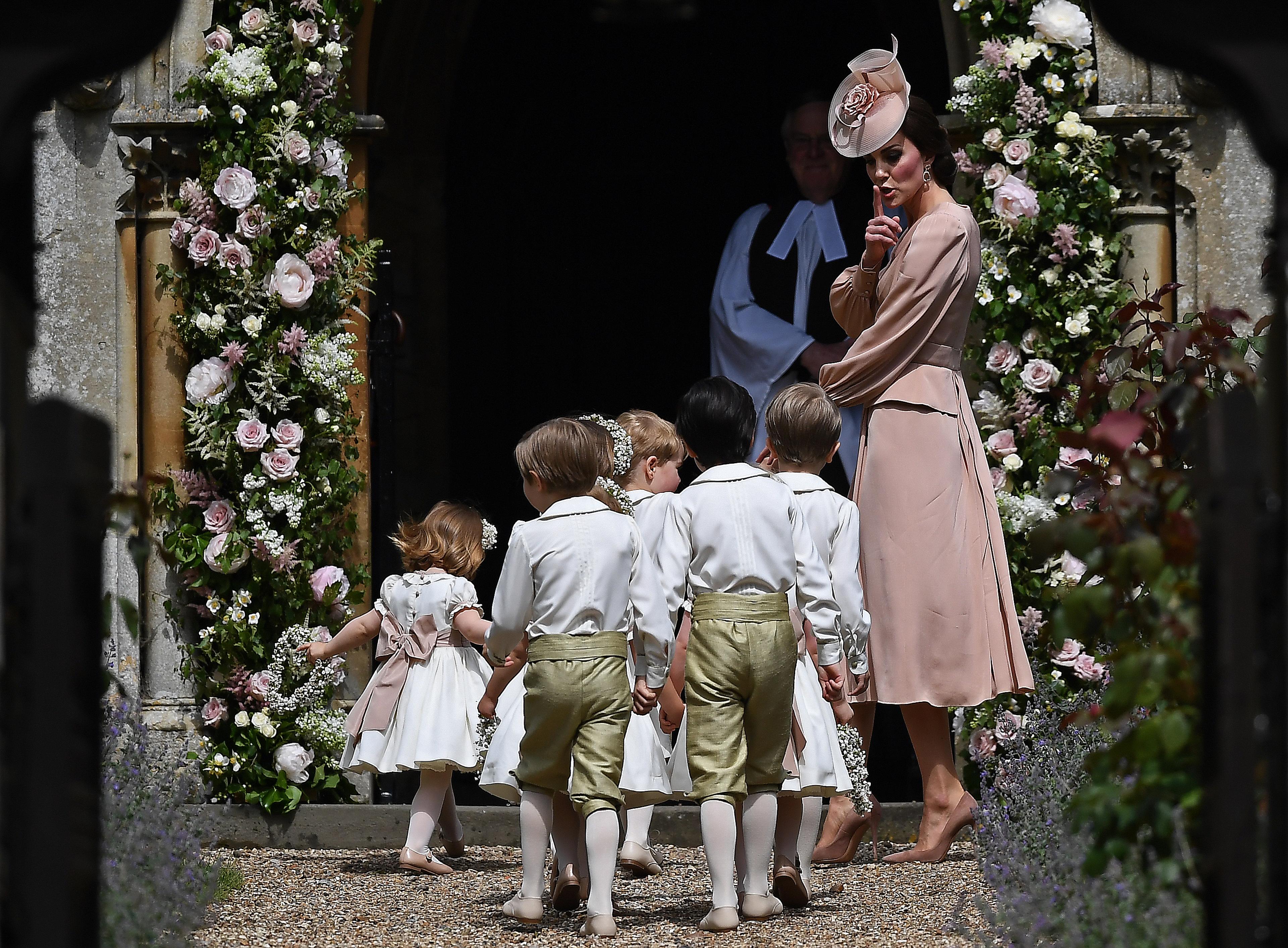 Pippa Middleton Wedding: Kate Middleton Wears Pink Dress Pippa Middleton Wedding: Kate Middleton Wears Pink Dress