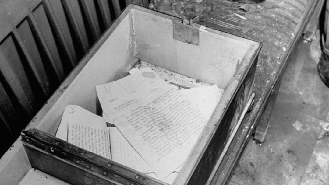 Adolf Hitler's Bunker and the Ruins of Berlin: Photos From 1945