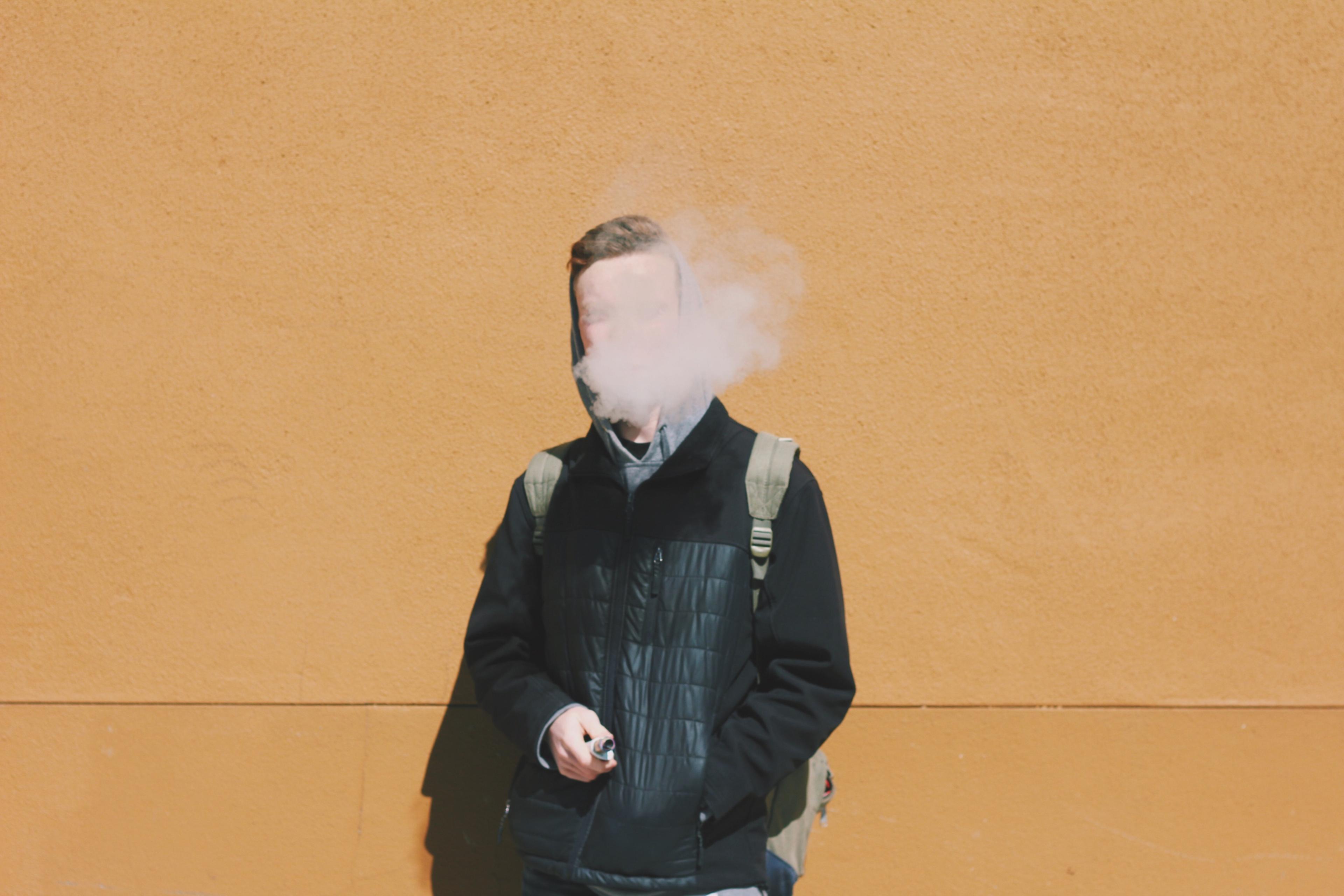 Are E-Cigarettes Safe? Here's What the Experts Say Are E-Cigarettes Safe? Here's What the Experts Say