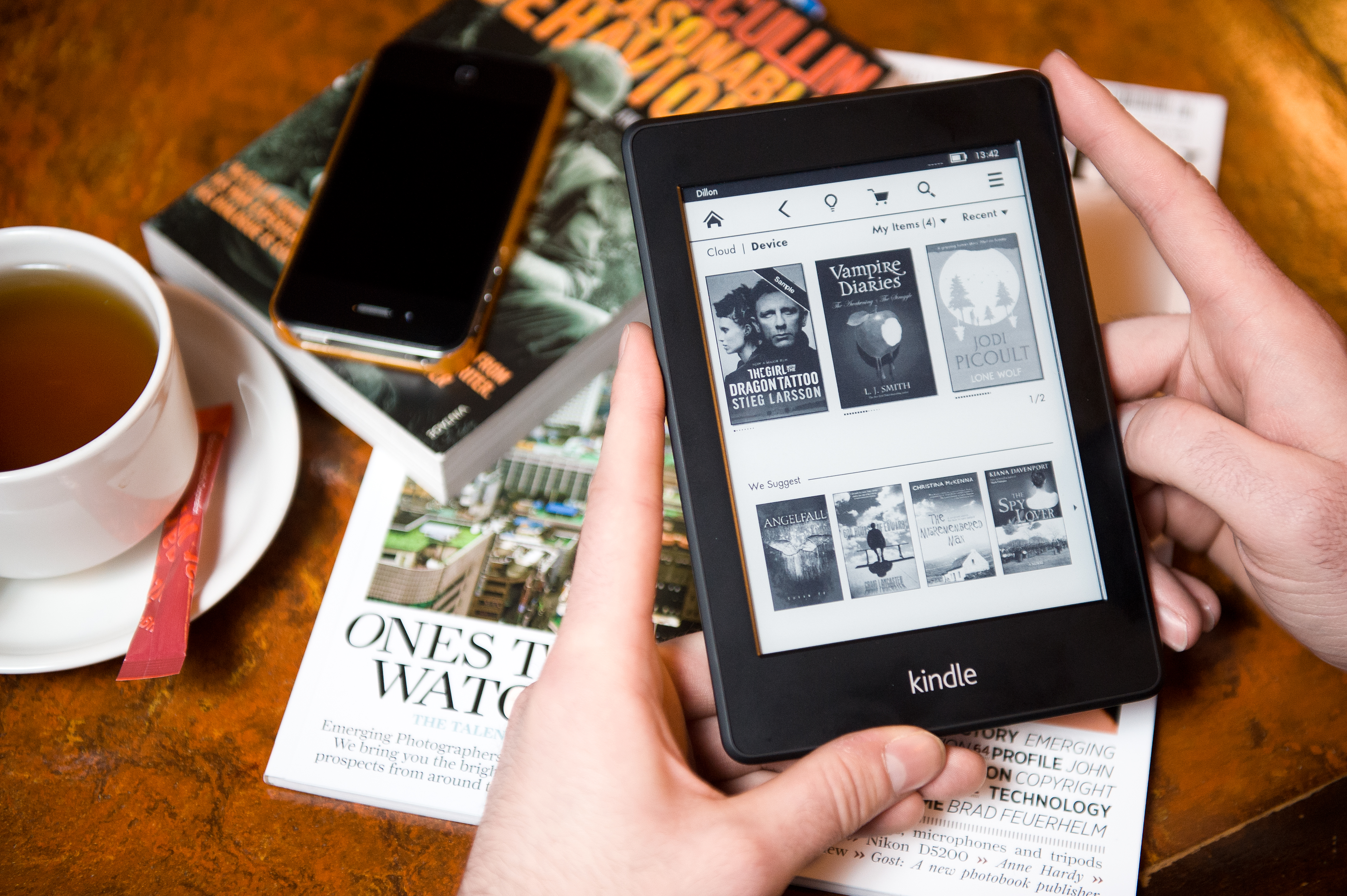 iPad, iPhone And Kindle Location Shoot - London