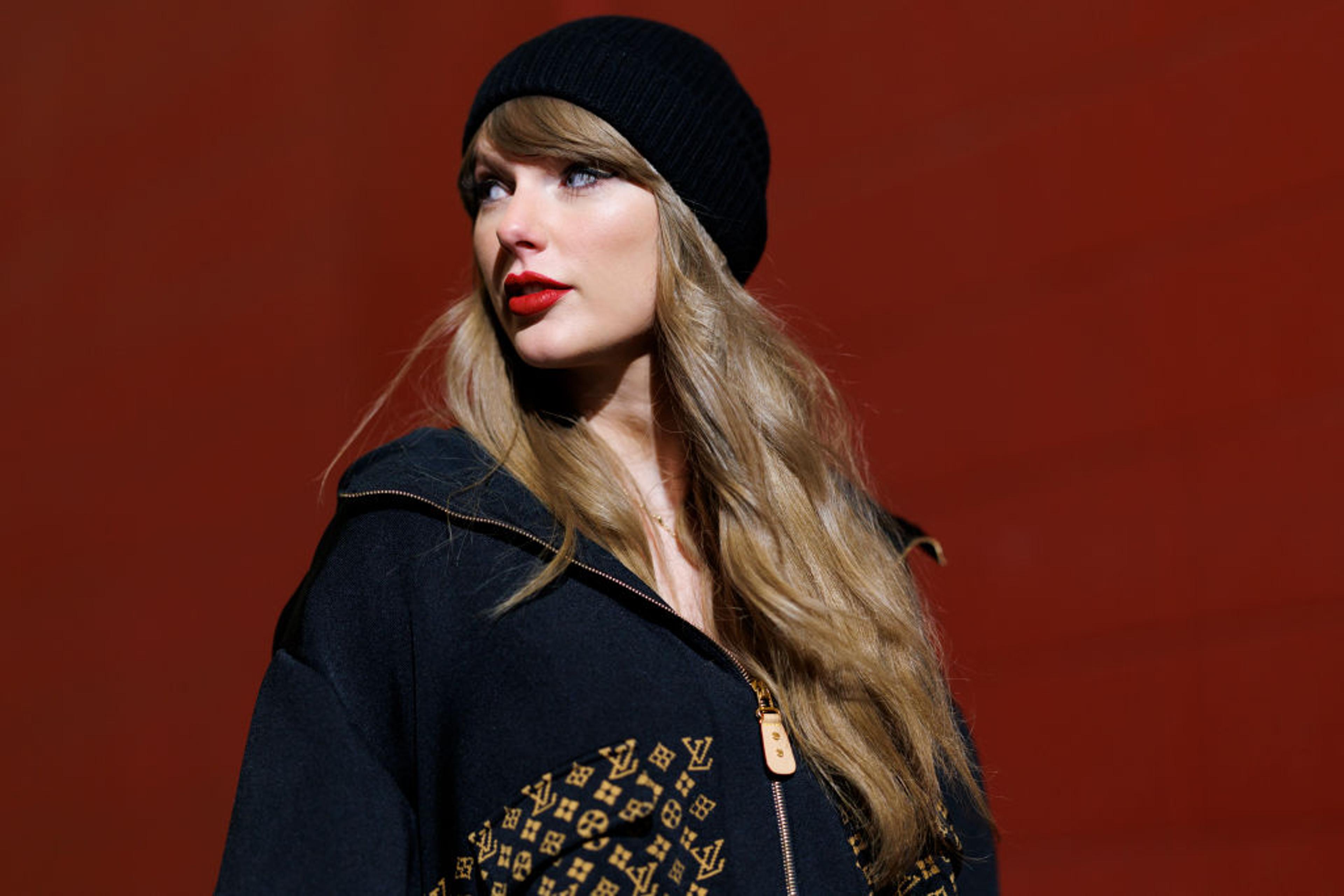 Taylor Swift's 'Eldest Daughter' Song, Explained Taylor Swift's 'Eldest Daughter' Song, Explained