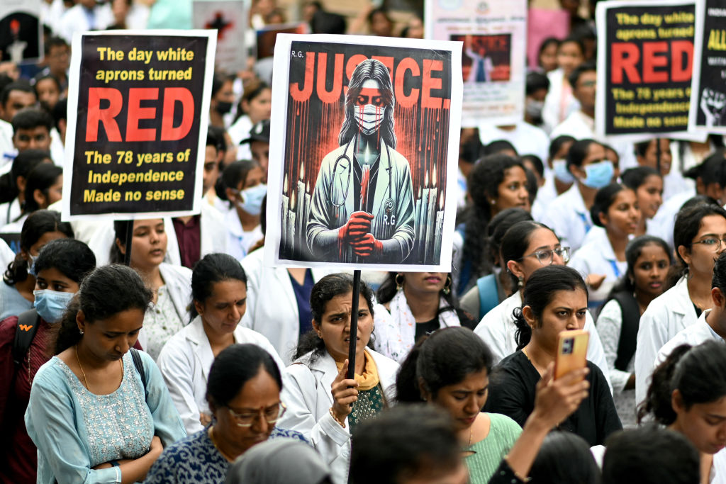 TOPSHOT-INDIA-DOCTORS-STRIKE-WOMEN