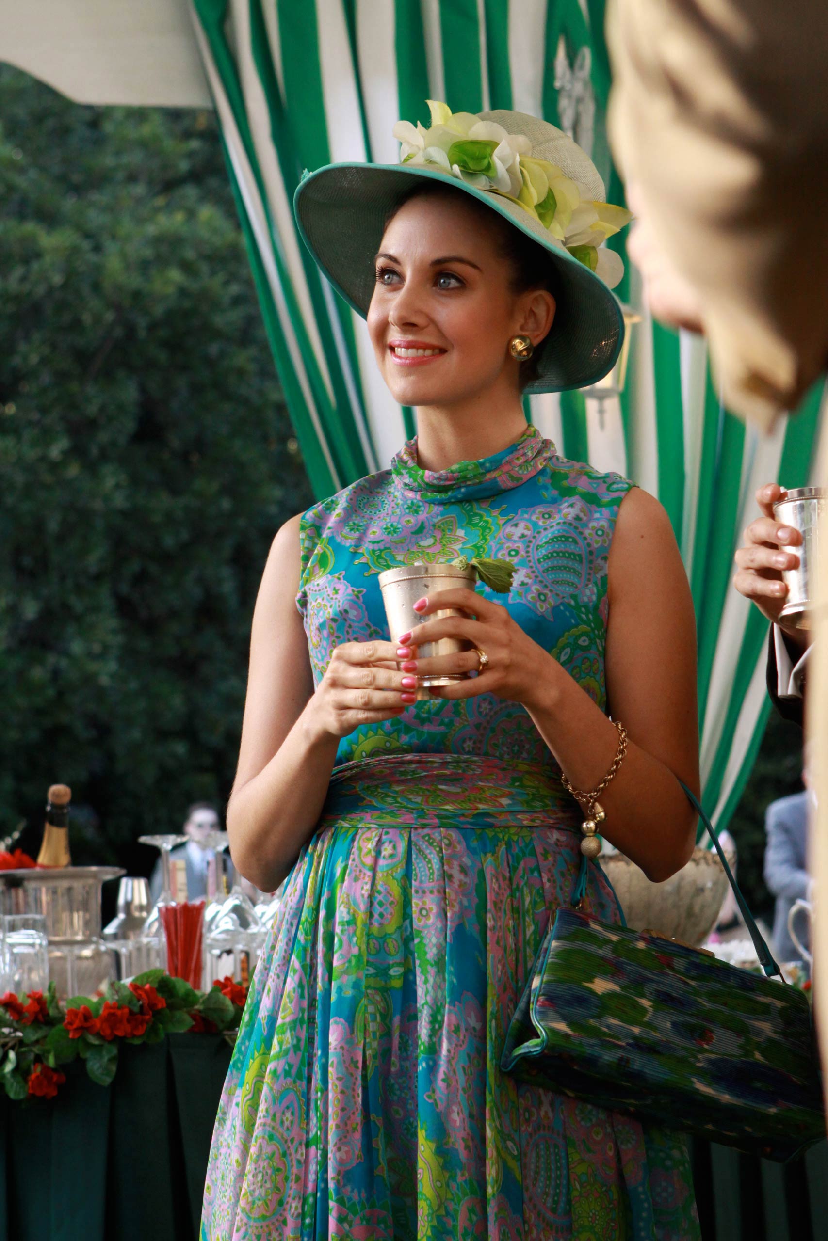 Meet Stephanie Drake, the Scene-Stealing Meredith on Mad Men Meet Stephanie Drake, the Scene-Stealing Meredith on Mad Men