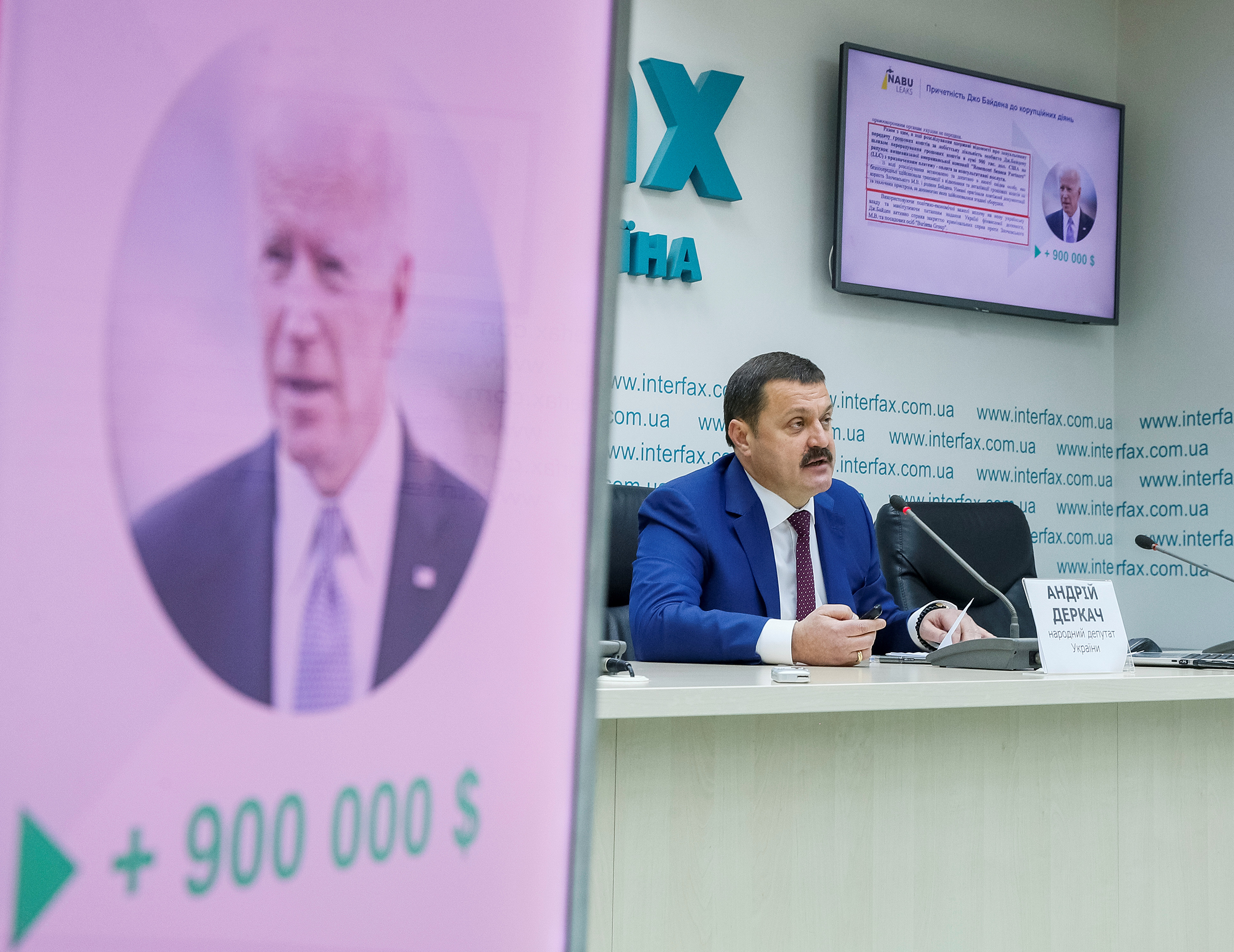 Ukrainian lawmaker Andriy Derkach at a news conference in Kyiv on Oct. 9, 2019.