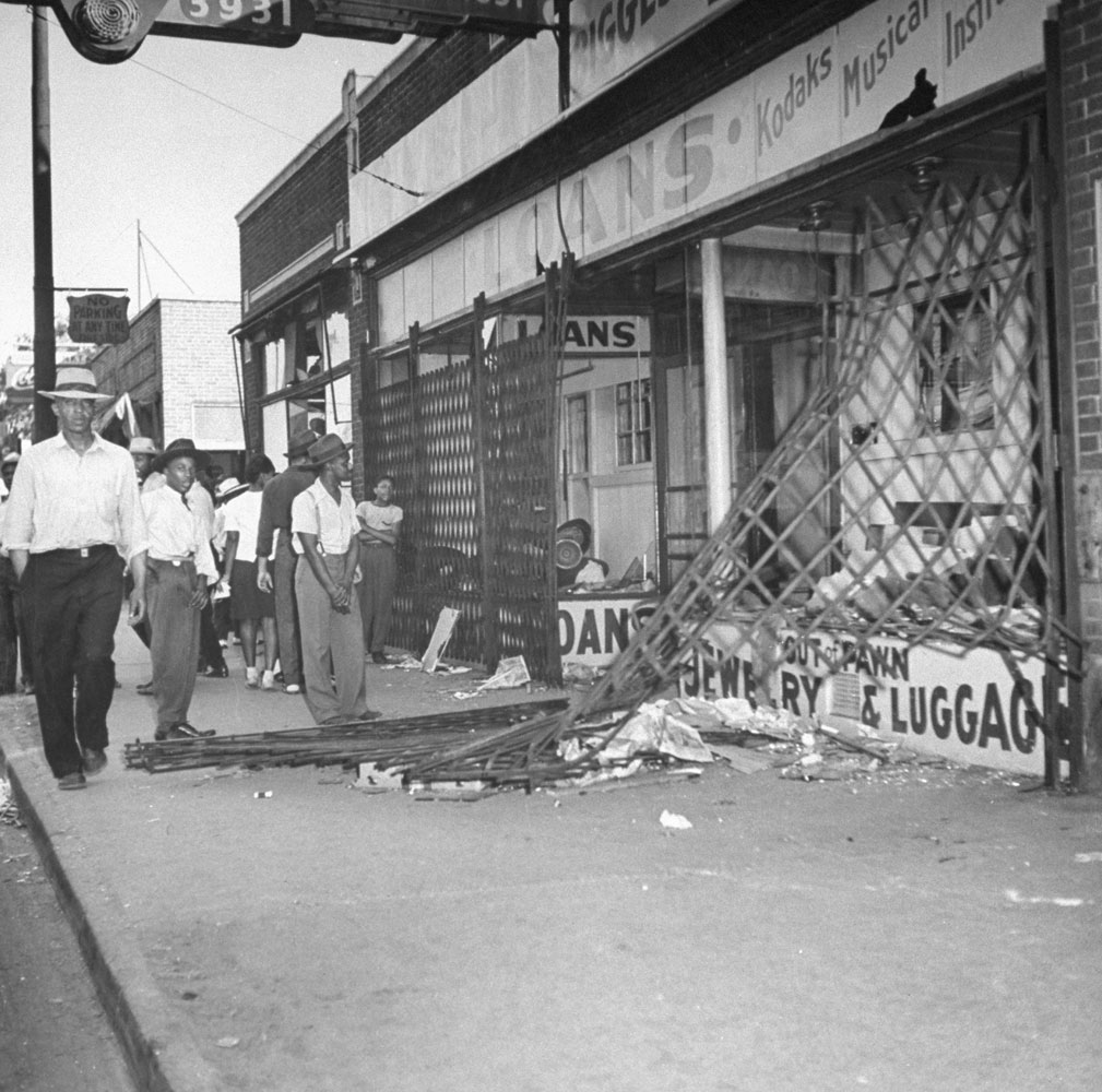Detroit Race Riots 1943: Photos From a City in Turmoil During WWII