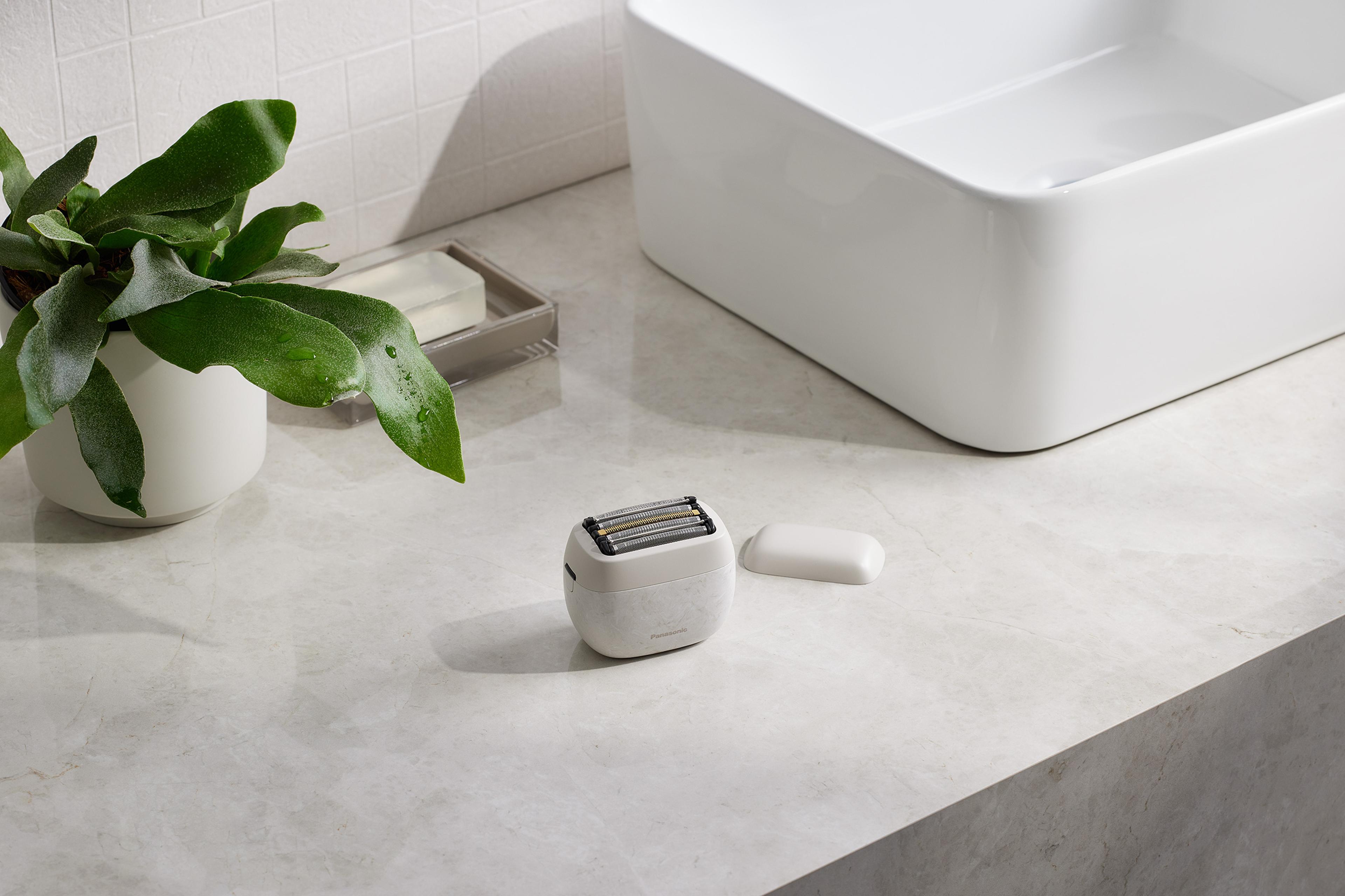 Best Palm Razor Panasonic Arc5 Palm-sized Razor: The Best Inventions of 2025: Special ...