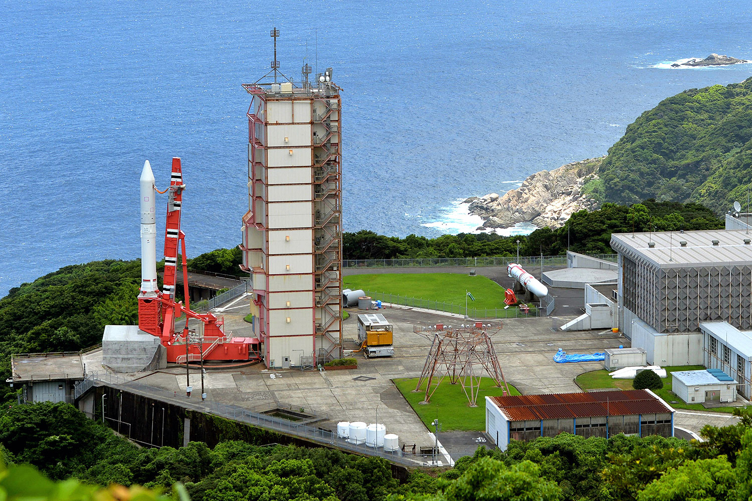 Japan’s Hopes of Boosting Satellite Business Dampened By Failed Rocket ...