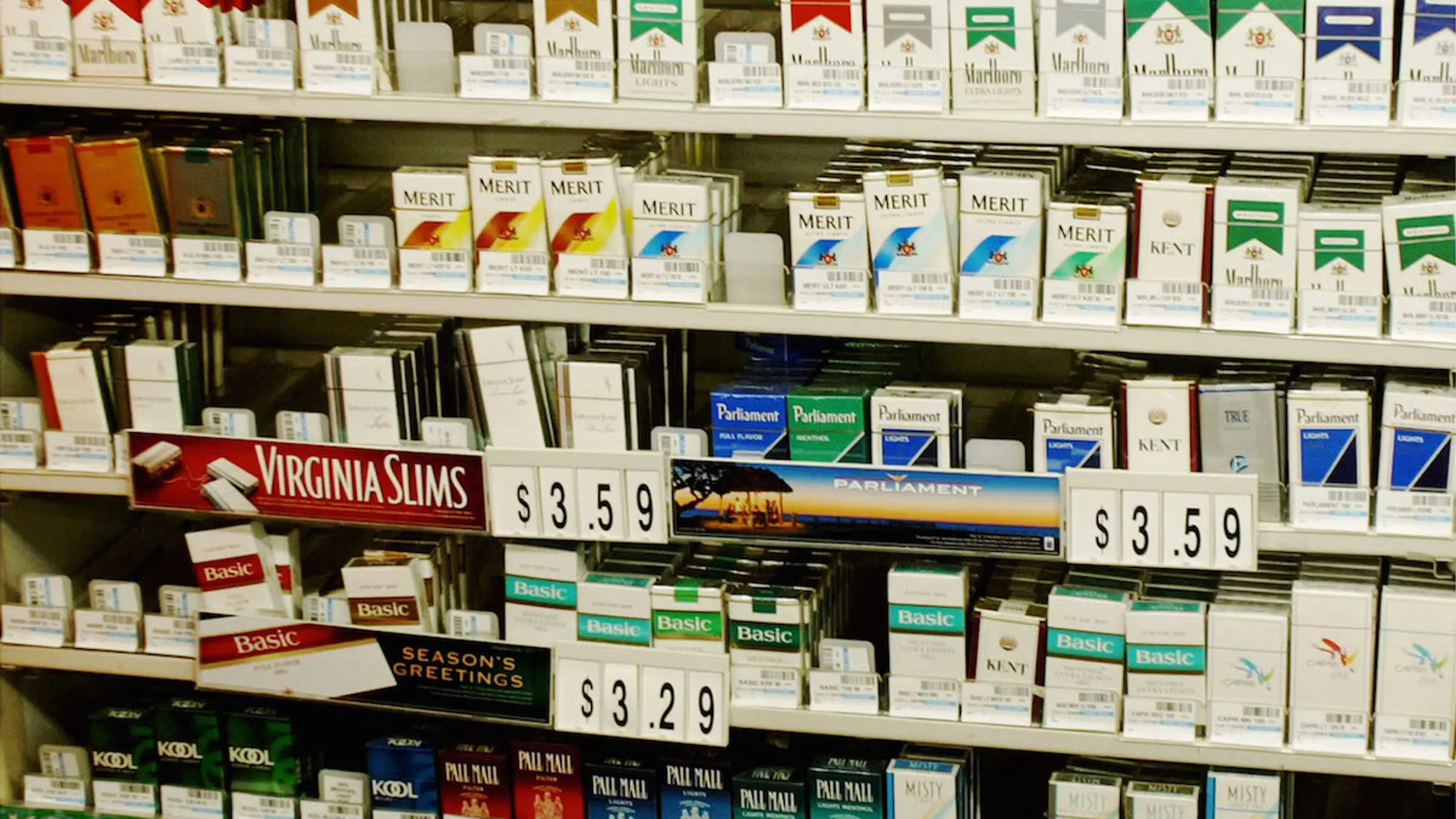 are tommy shelby's cigarettes real How many cigarettes do Cillian Murphy, Paul Anderson & the cast of Peaky Blinders are tommy shelby's cigarettes real How many cigarettes do Cillian Murphy, Paul Anderson & the cast of Peaky Blinders
