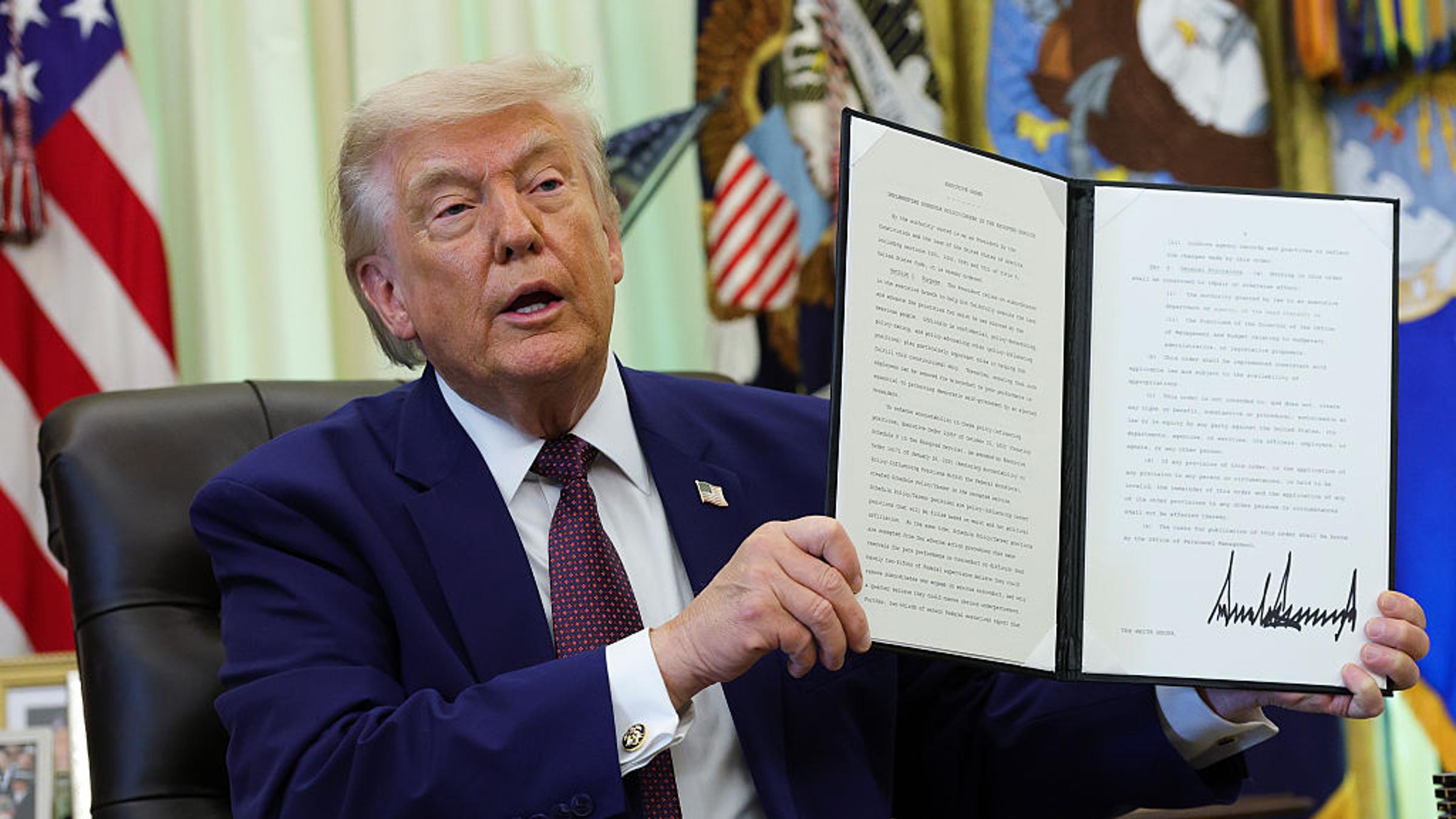 Trump Makes It Easier to Fire Thousands of Federal Workers Trump Makes It Easier to Fire Thousands of Federal Workers