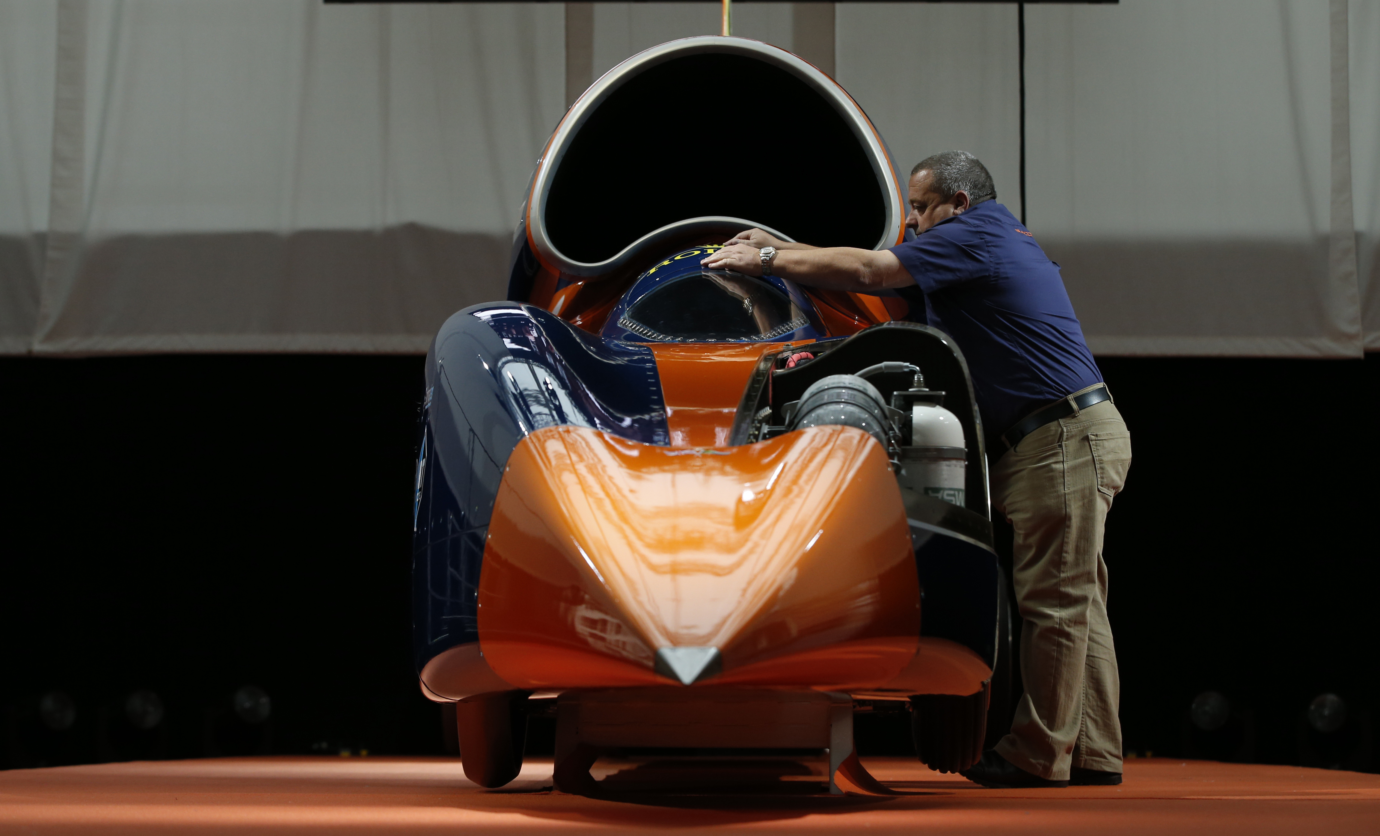 Jet-Power Bloodhound Supersonic Car Eyes Land Speed Record