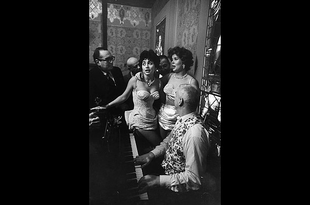 A Brief History of the Playboy Club - Photo Essays