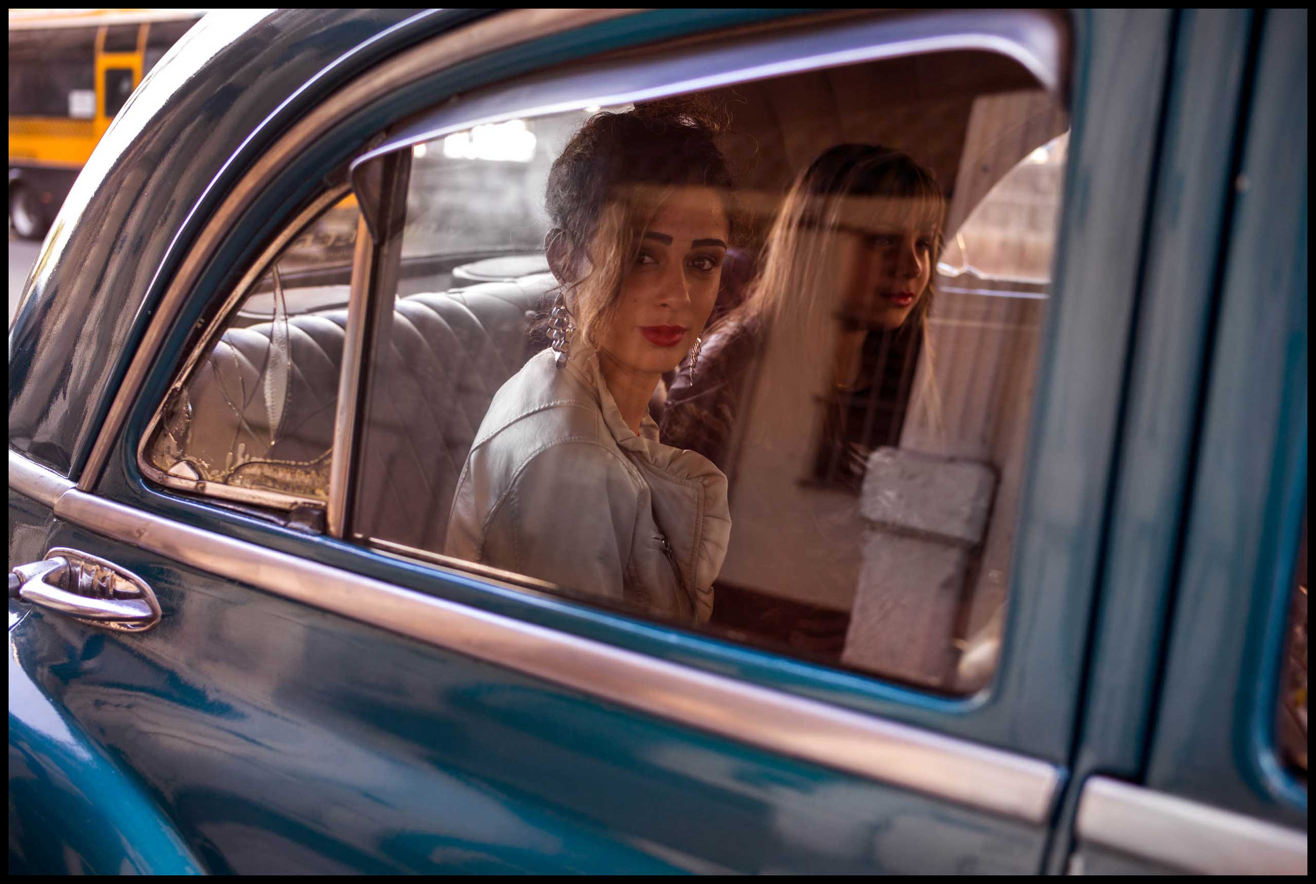 <span class="photo-essays-link"><span class="separator">・