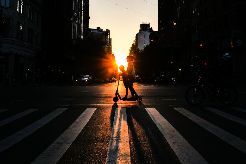US-LIFESTYLE-SUNSET-NEW YORK