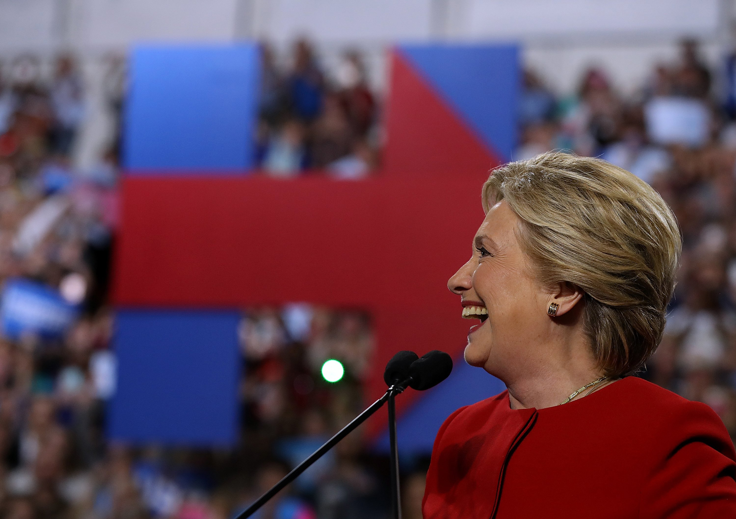 Hillary Clinton Campaigns in Philadelphia: Watch Live