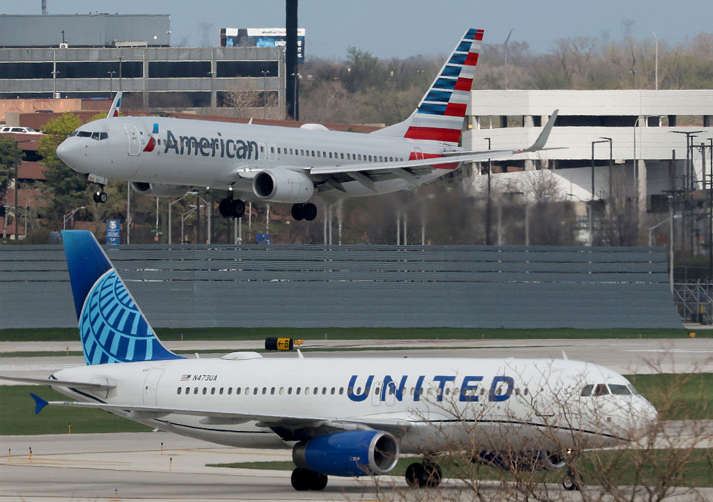 Why the Federal Government Is Making Chicago O&rsquo;Hare Airport Cut Hundreds of Flights a Day